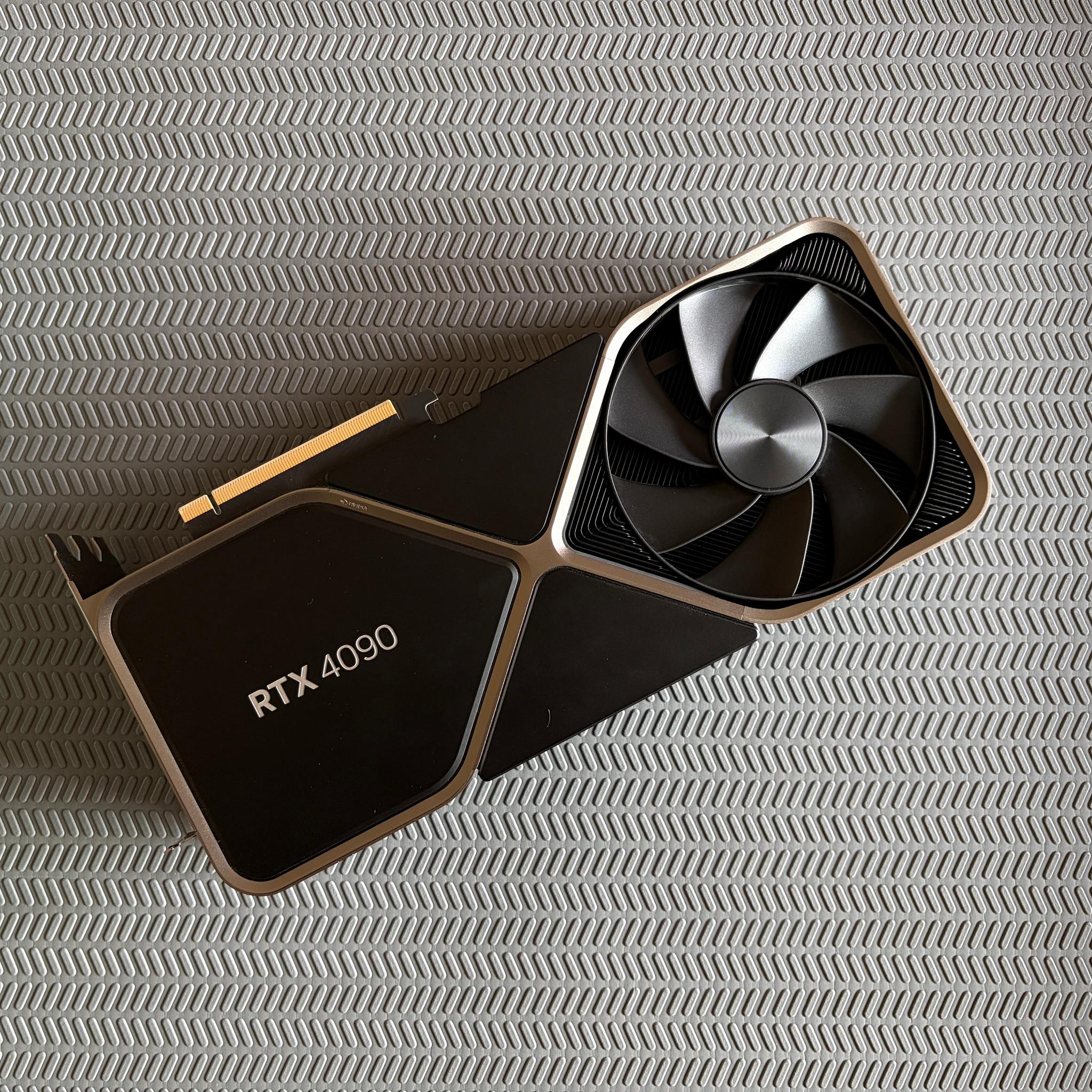 4090 Founders Edition | Lightly used | Original packaging