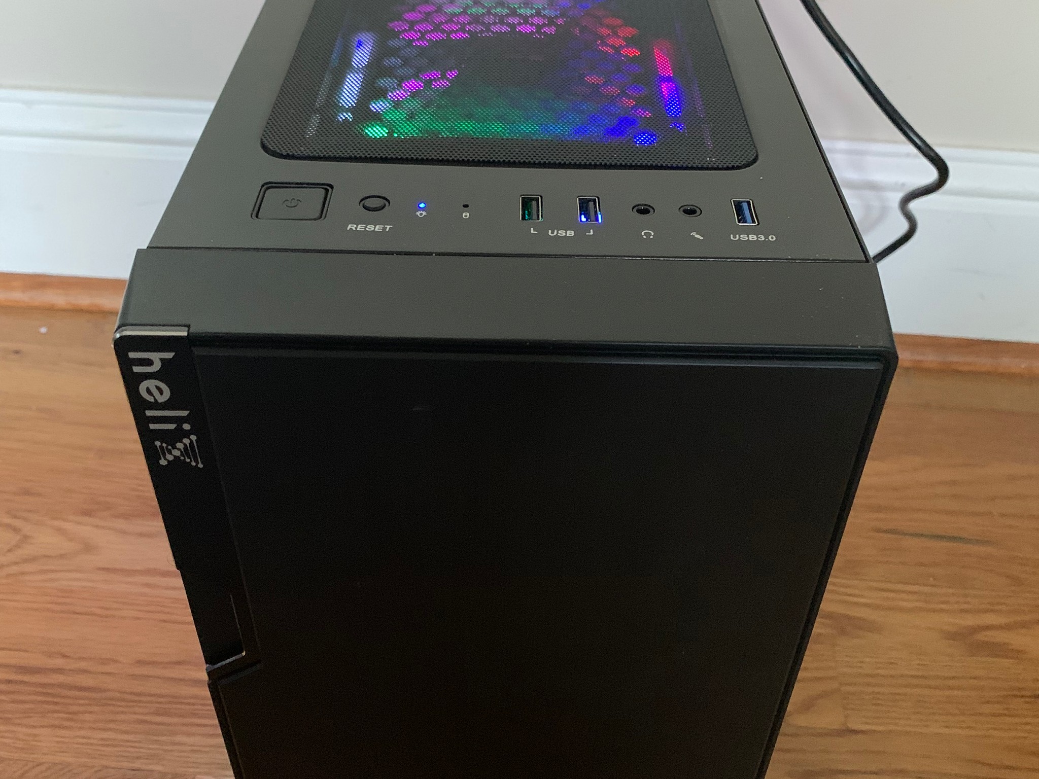 RX 580 8GB E3 1220 4c/4t 16GB RAM 500GB SSD FORTNITE READY WINDOWS 10 RGB GAMING PC