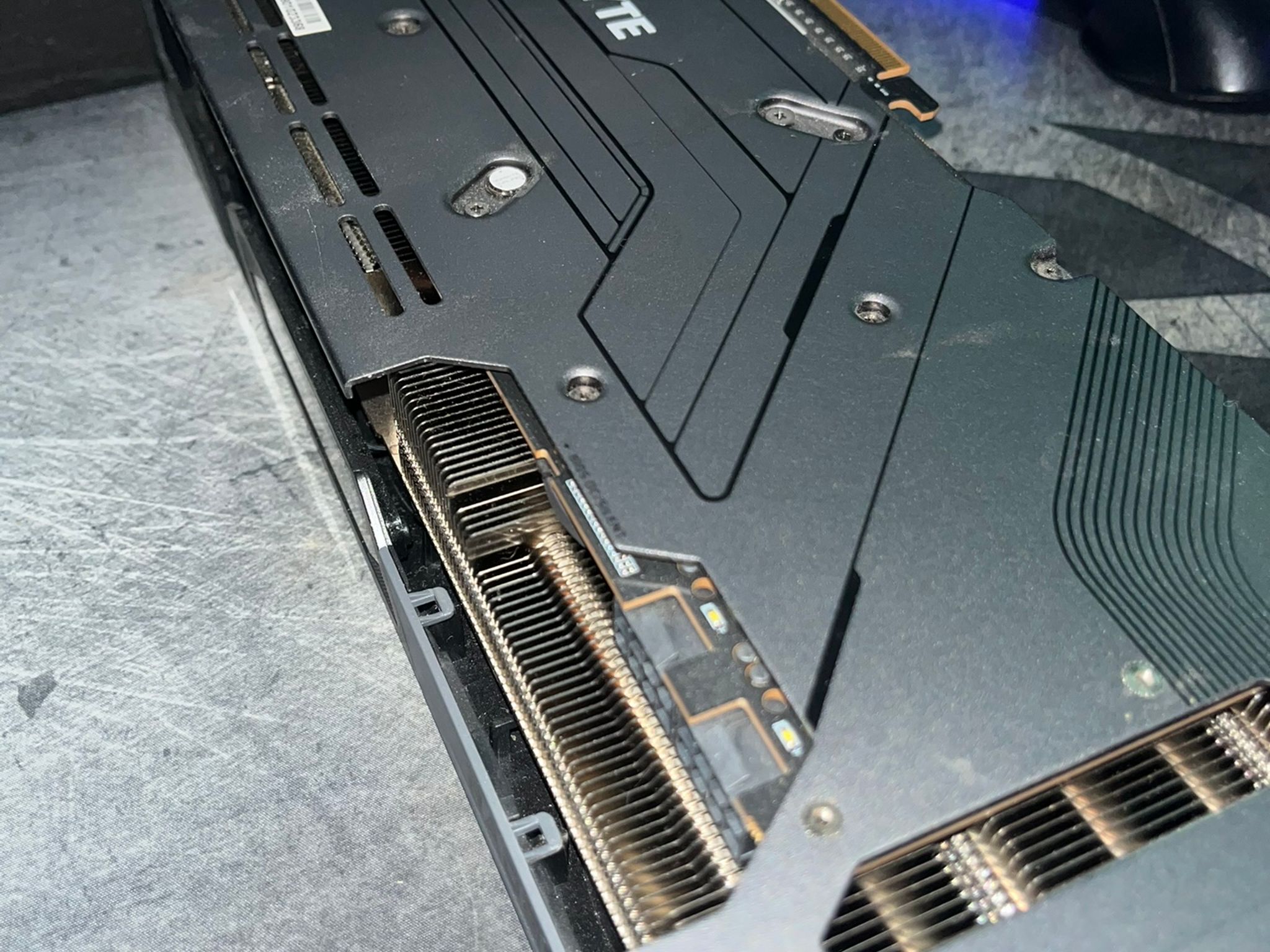 GIGABYTE Radeon RX 7700 XT