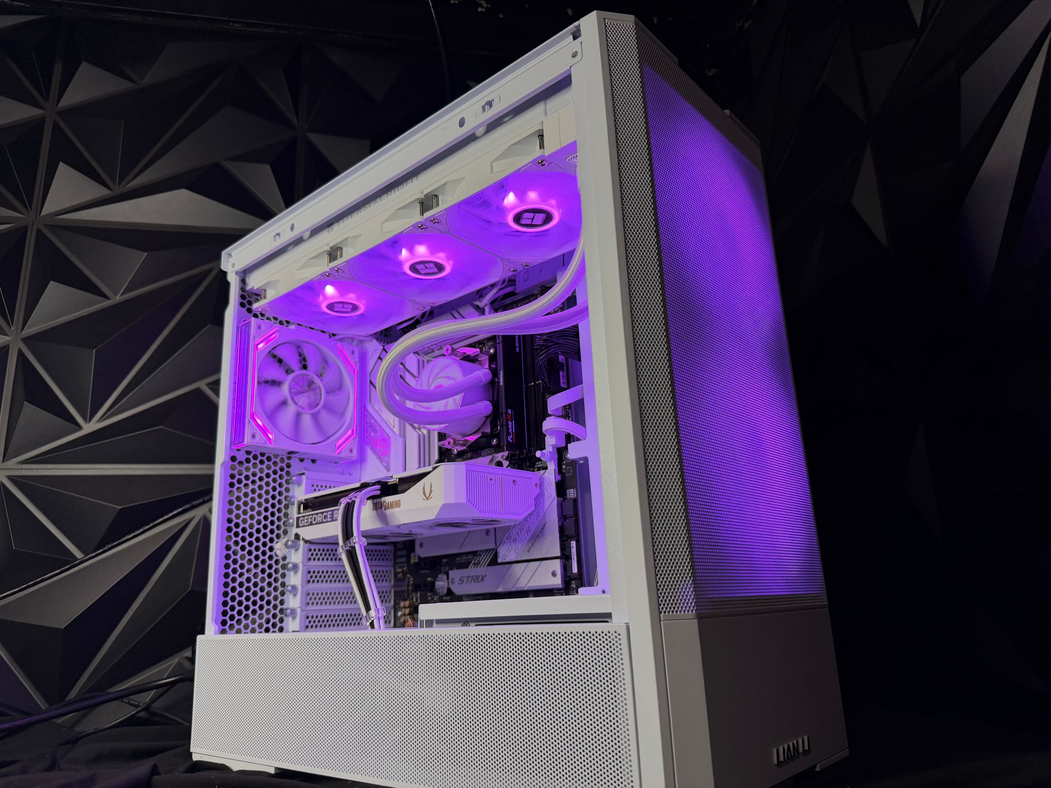⚪🩶 TITANIUM WHITE 🩶⚪  Ryzen 5 7600X|RTX 5060 Ti| 1.5 TB NVMe| 16 GB DDR5| 650W Gold PSU