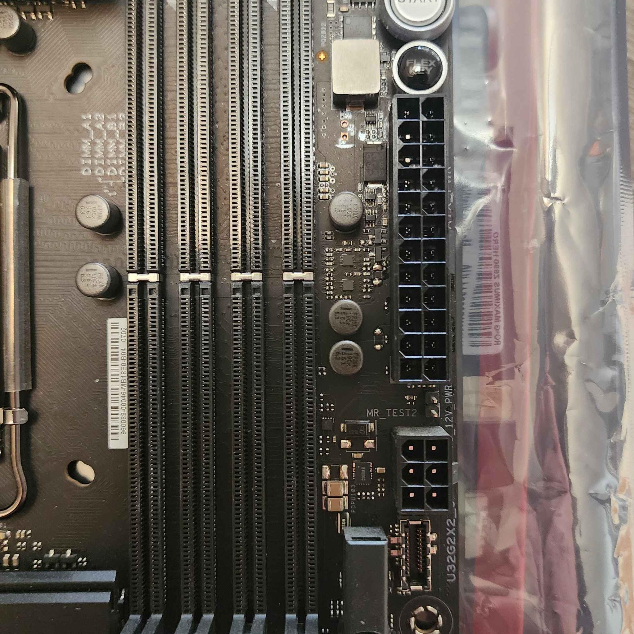 ASUS ROG MAXIMUS Z690 HERO Motherboard + Intel i9-12900K CPU