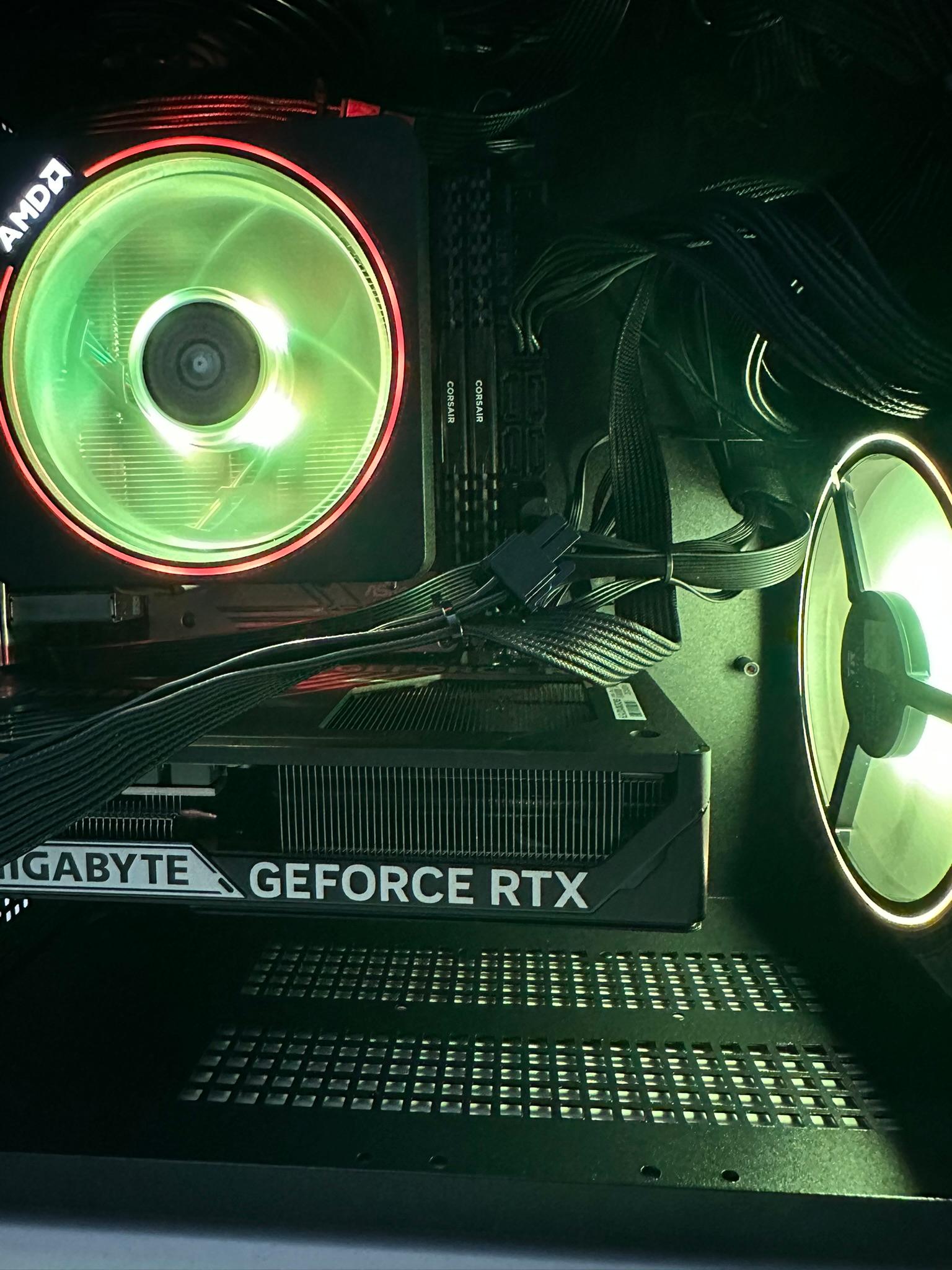 Ryzen 7 3800XT / RTX 5060 / 1TB NVME / 32GB RAM