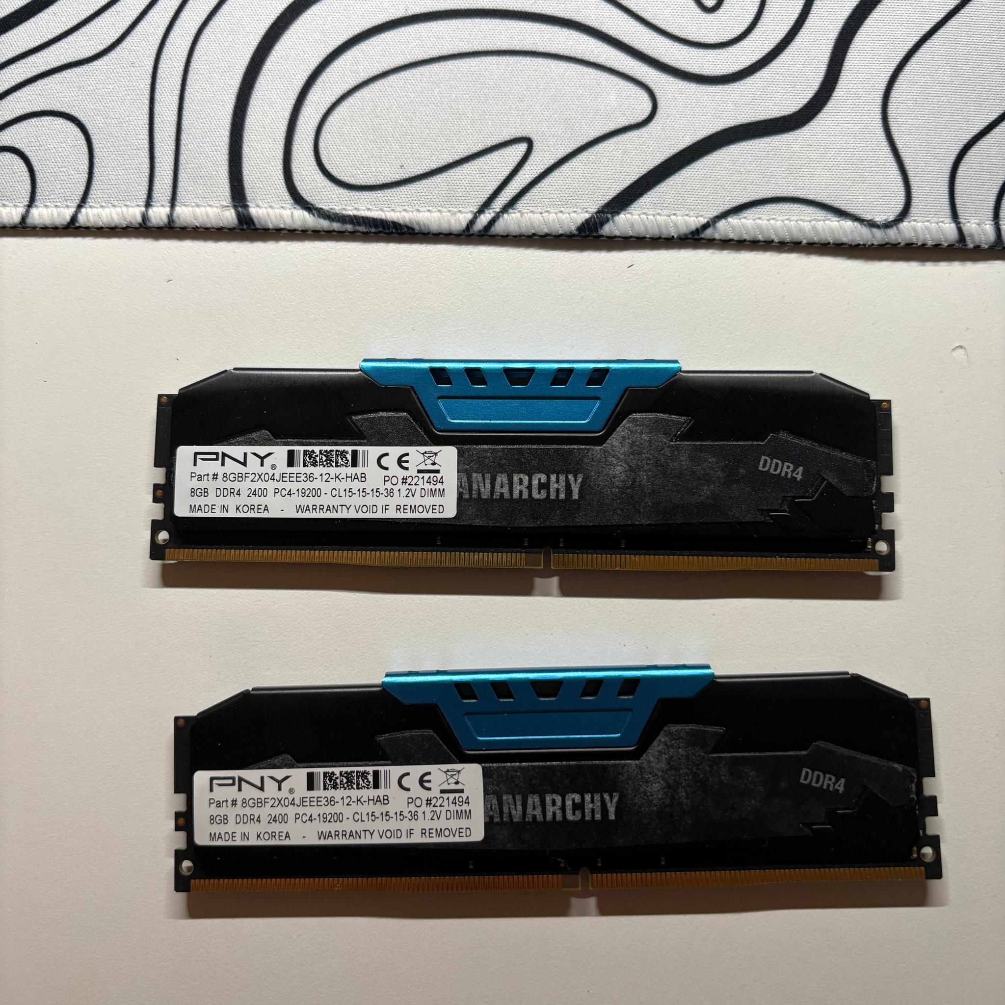 PNY Anarchy 16GB DDR4-2400 MHz CL15 (2x8) Blue