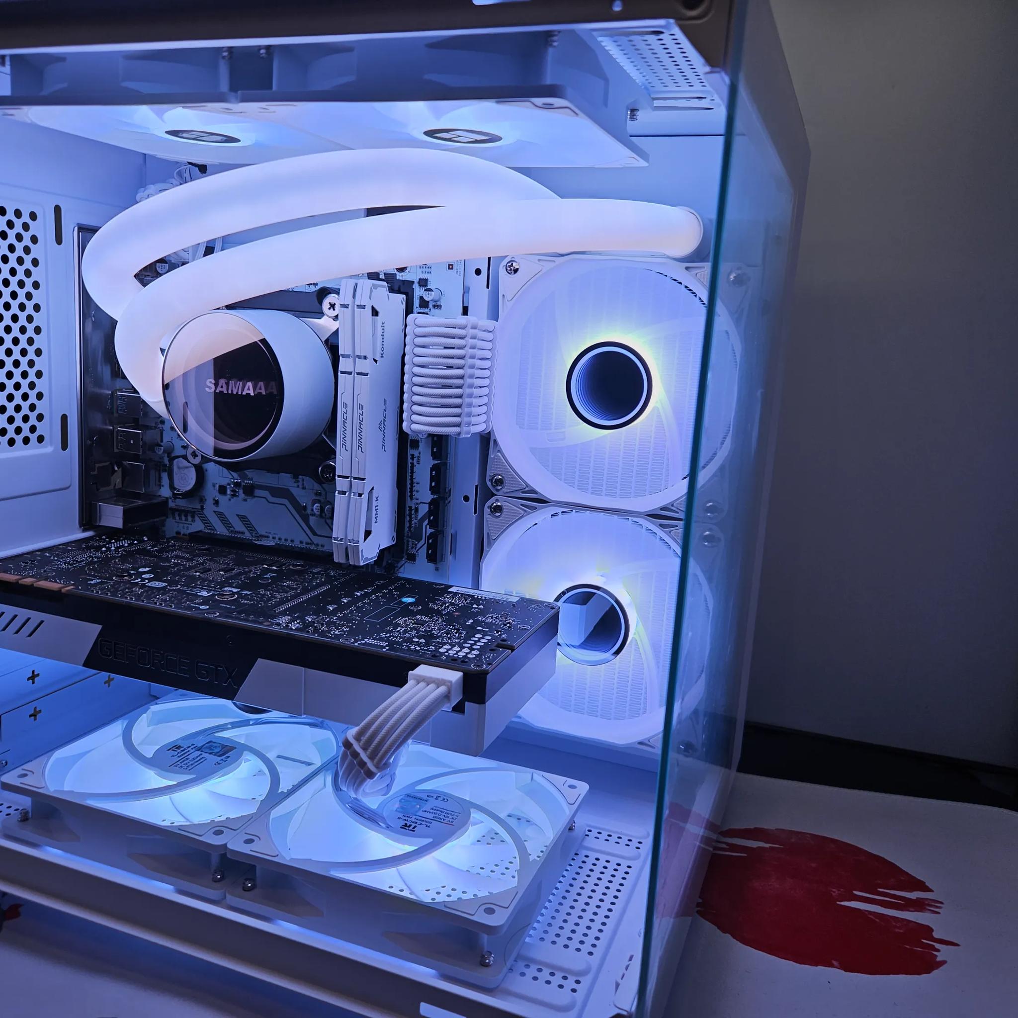 Liquid Cooled Arctic Rig  Ryzen 5 / 32GB DDR4 / 1TB SSD / GTX 1070 TI