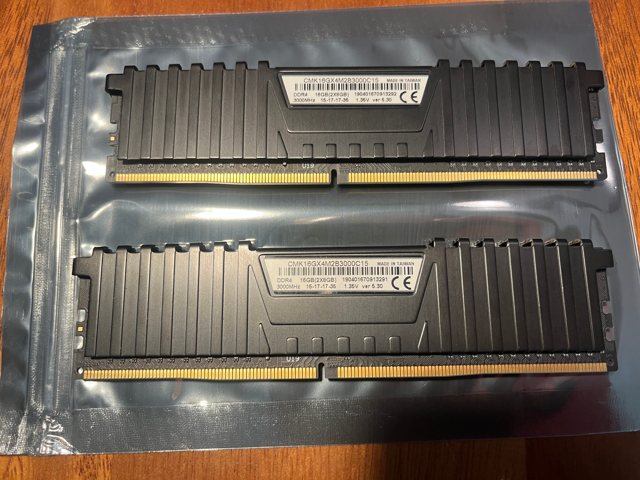 Vengeance LPX 16GB (2x8GB) DDR4-3000 PC4-24000 DIMM CMK16GX4M2B3000C15 VER 5.30