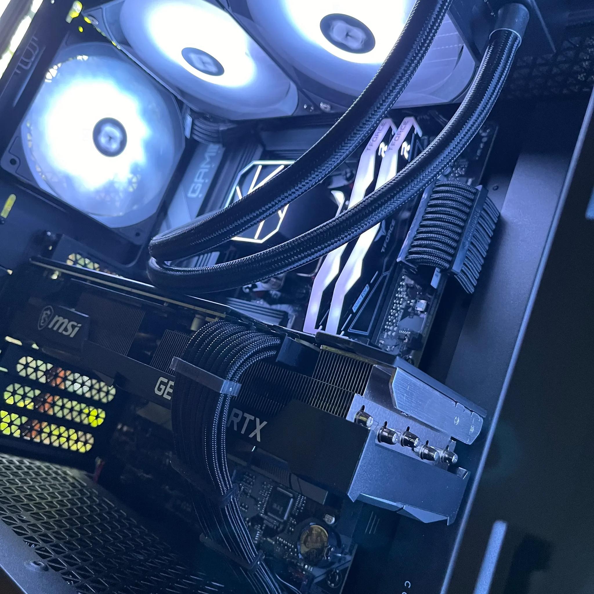 Carbon - 3080 / R7 7700X / 32GB DDR5 / 1TB Gen 4 NVMe Custom Gaming PC