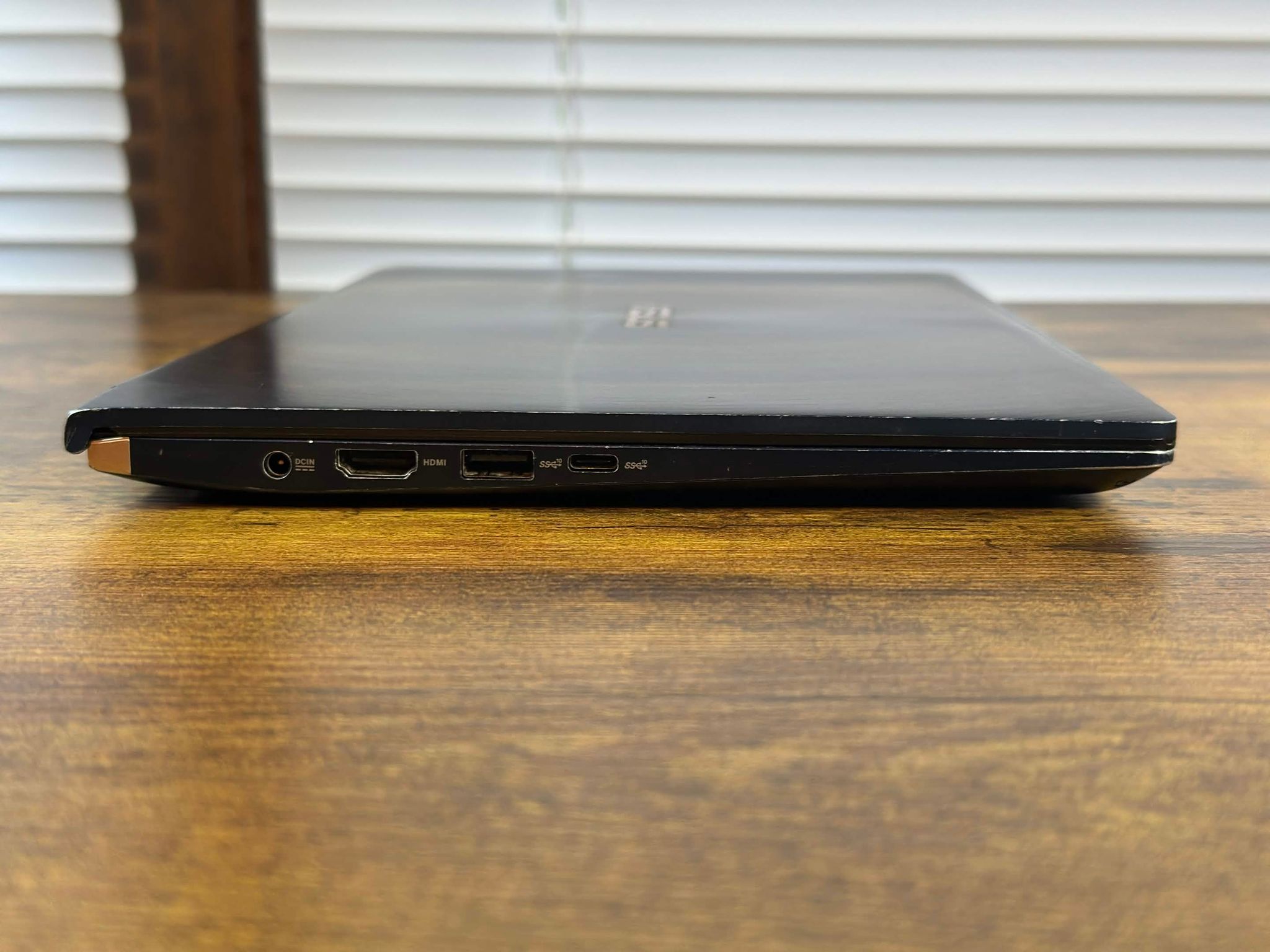 Asus UX434F | Intel i7 10105U | NVIDIA MX250 2GB | 16GB DDR4 | 500GB NVME | Windows 11 | 14" Laptop