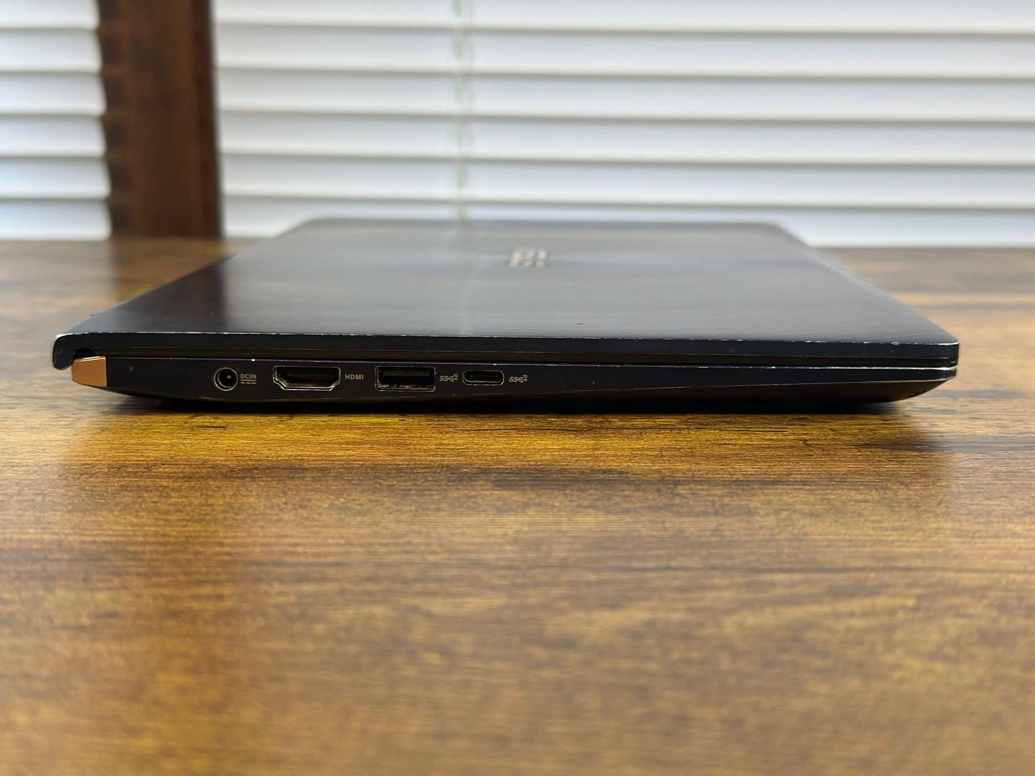 Asus UX434F | Intel i7 10105U | NVIDIA MX250 2GB | 16GB DDR4 | 500GB NVME | Windows 11 | 14" Laptop