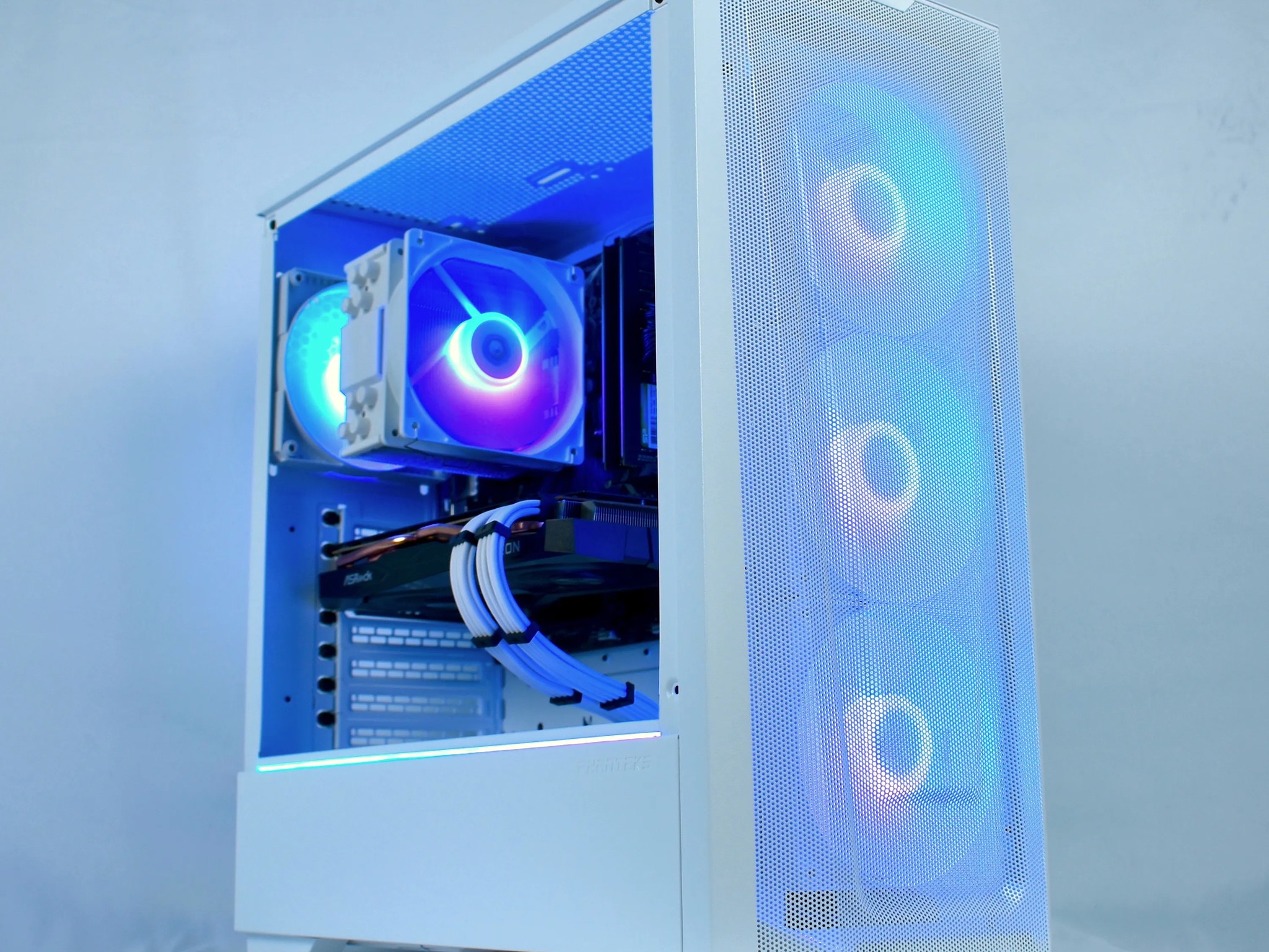 EXCELLENT 1440p Gaming PC | RX 6700XT 12GB, Ryzen 5600, 32GB RAM, 1TB SSD, WiFi | Forge Hercules (W)