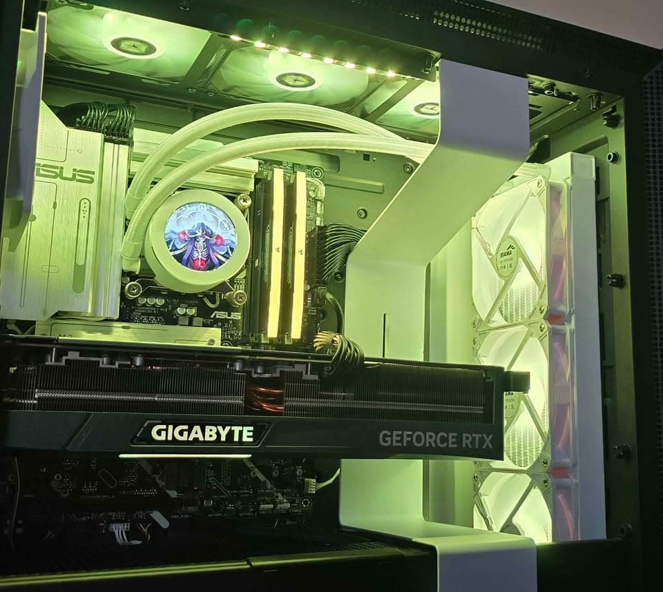 Custom Gaming PC "Overlord" - i7 265K @ 5.2 GHZ/RTX 4080 16GB (Full Parts In desc!)