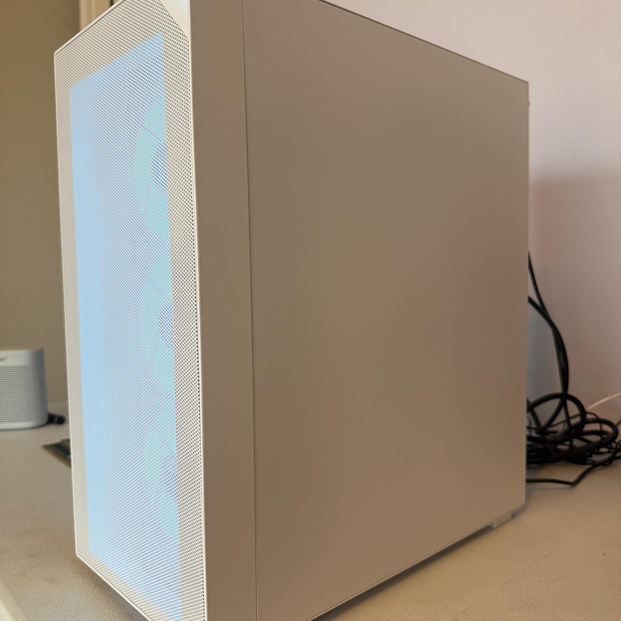 Gaming PC: Ryzen 5 3600XT, 16GB RAM DDR4, 512GB NVME SSD GEN 3, 1660Ti Super