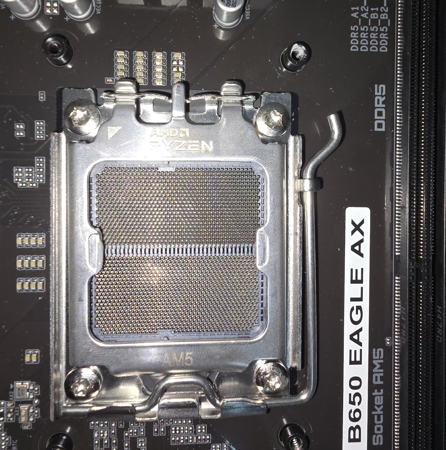 GIGABYTE B650 EAGLE AX