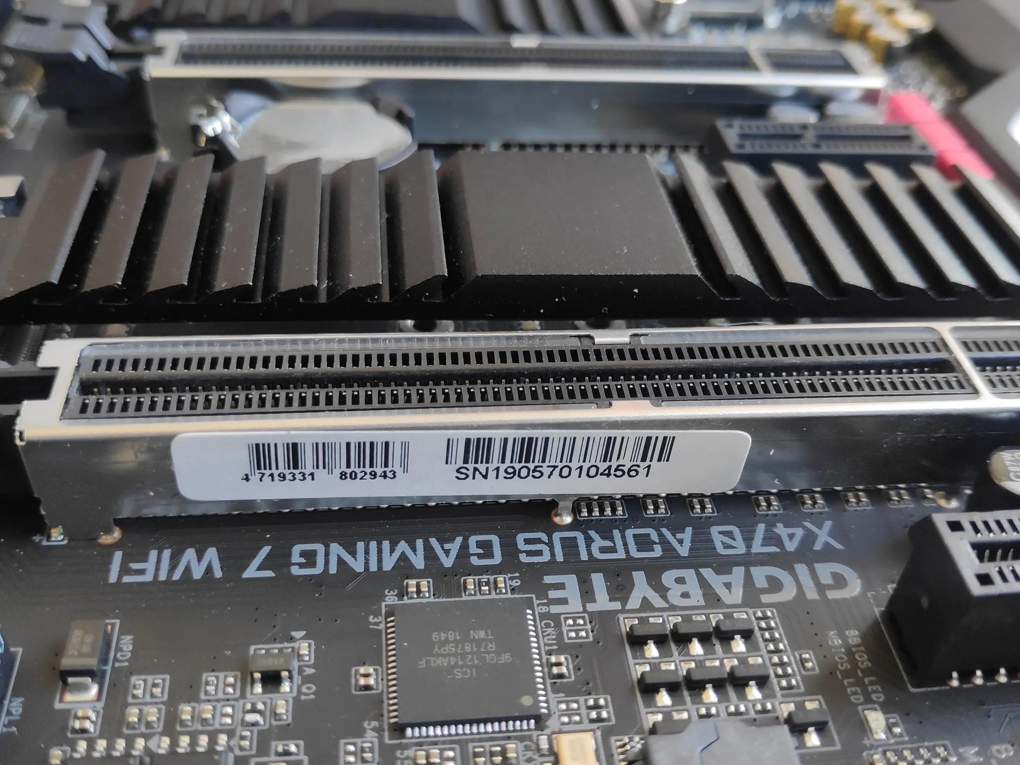 Gigabyte X470 Aorus Gaming 7 Wifi Socket AM4 Motherboard for AMD Ryzen Processors (Open box)