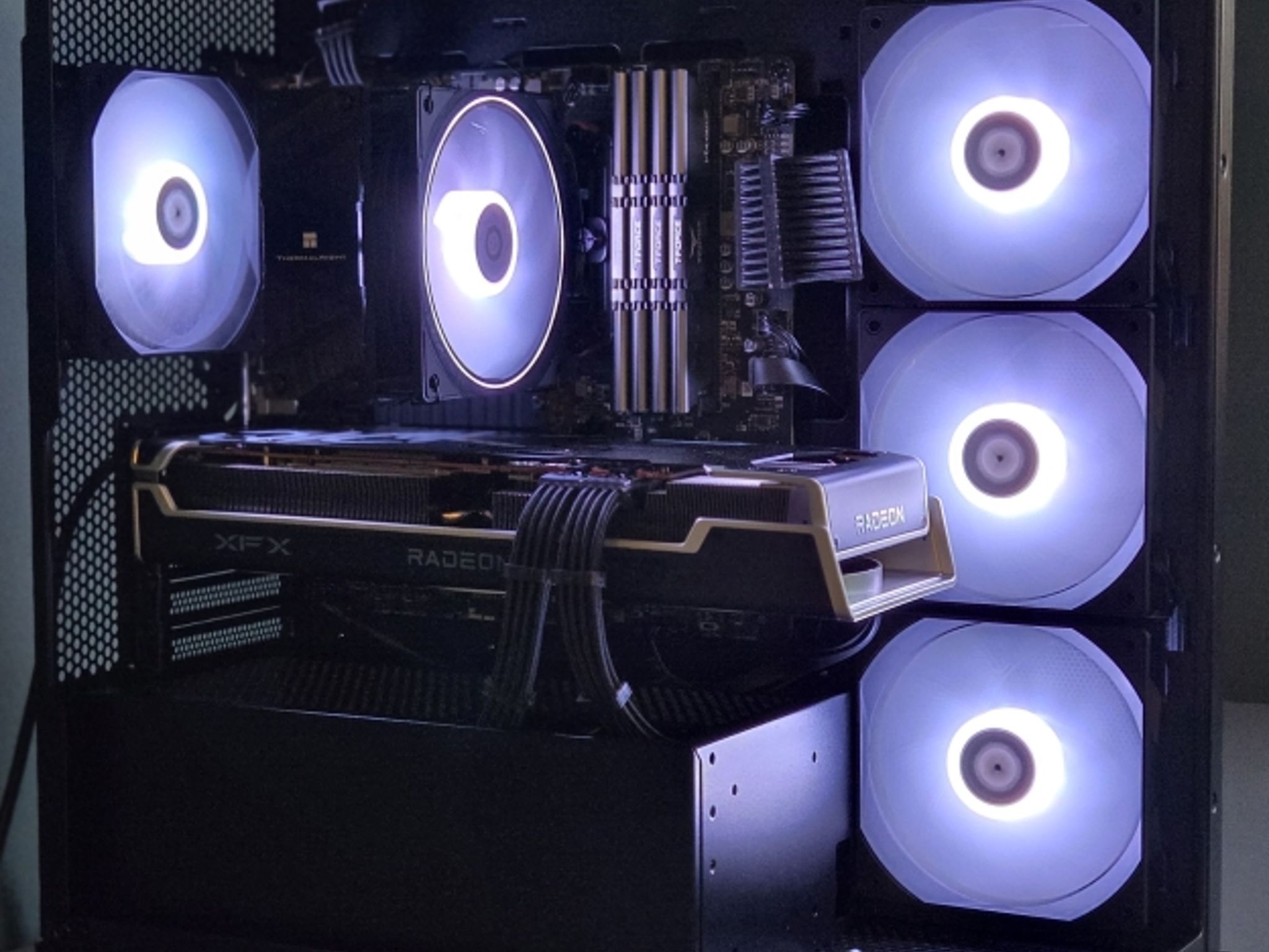 Black Friday! 1080p/1440p modular gaming PC! 5700X | RX 6750XT | 1TB SSD | 32GB DDR4 RAM | Win11 Pro