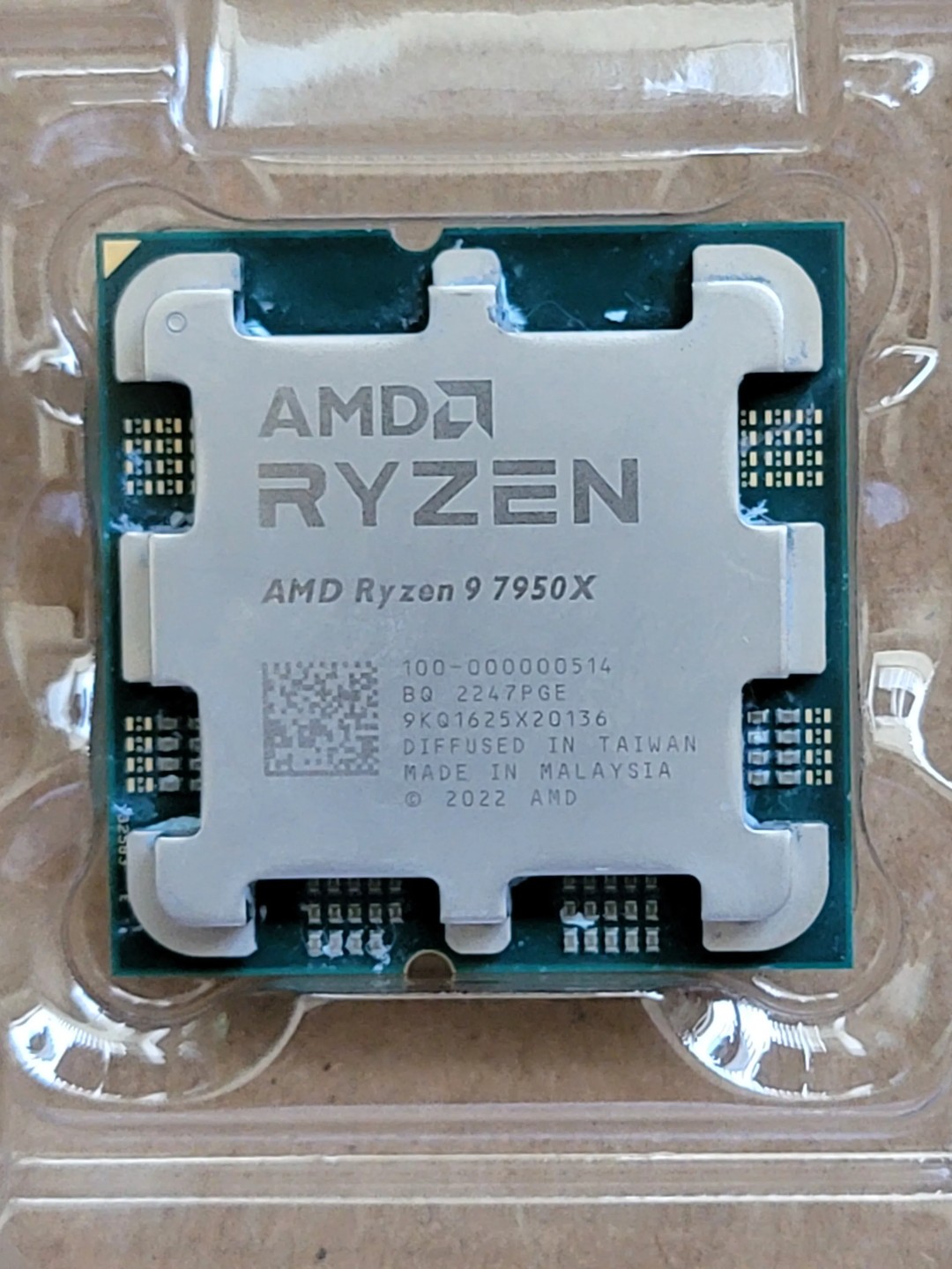 AMD Ryzen 9 7950X 16-Core, 32-Thread Unlocked Desktop Processor