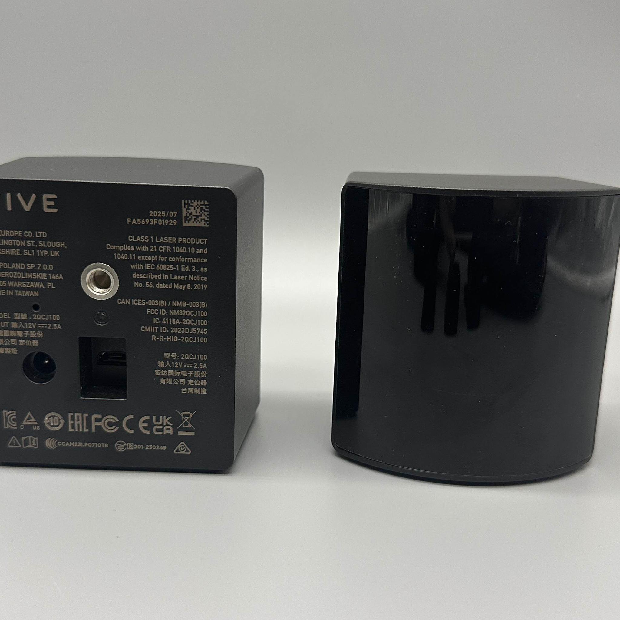 Full Body Tracking Vive Trackers (3) and 2.0 Base Stations