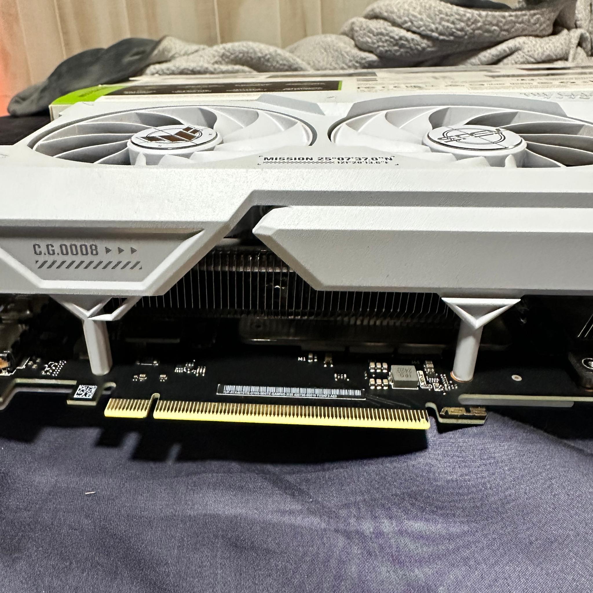 Asus TUF GAMING OC GeForce RTX 4070 Ti SUPER