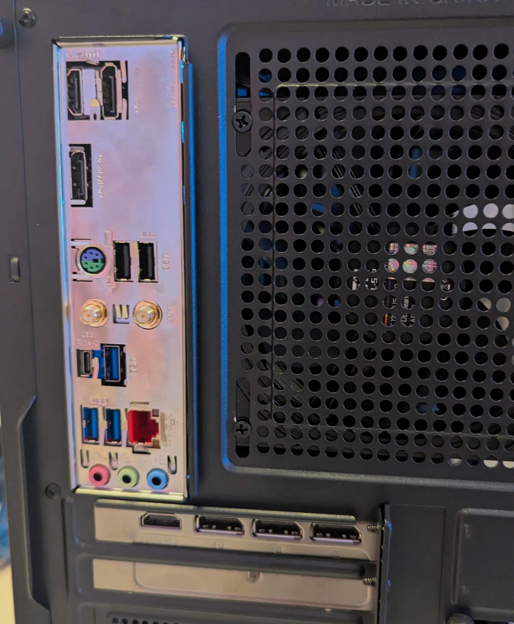 💨 Air Flow Dream PC💨  — RTX 5070 | Ryzen 9600X | 32GB DDR5 | 1TB SSD| 11 Fans !