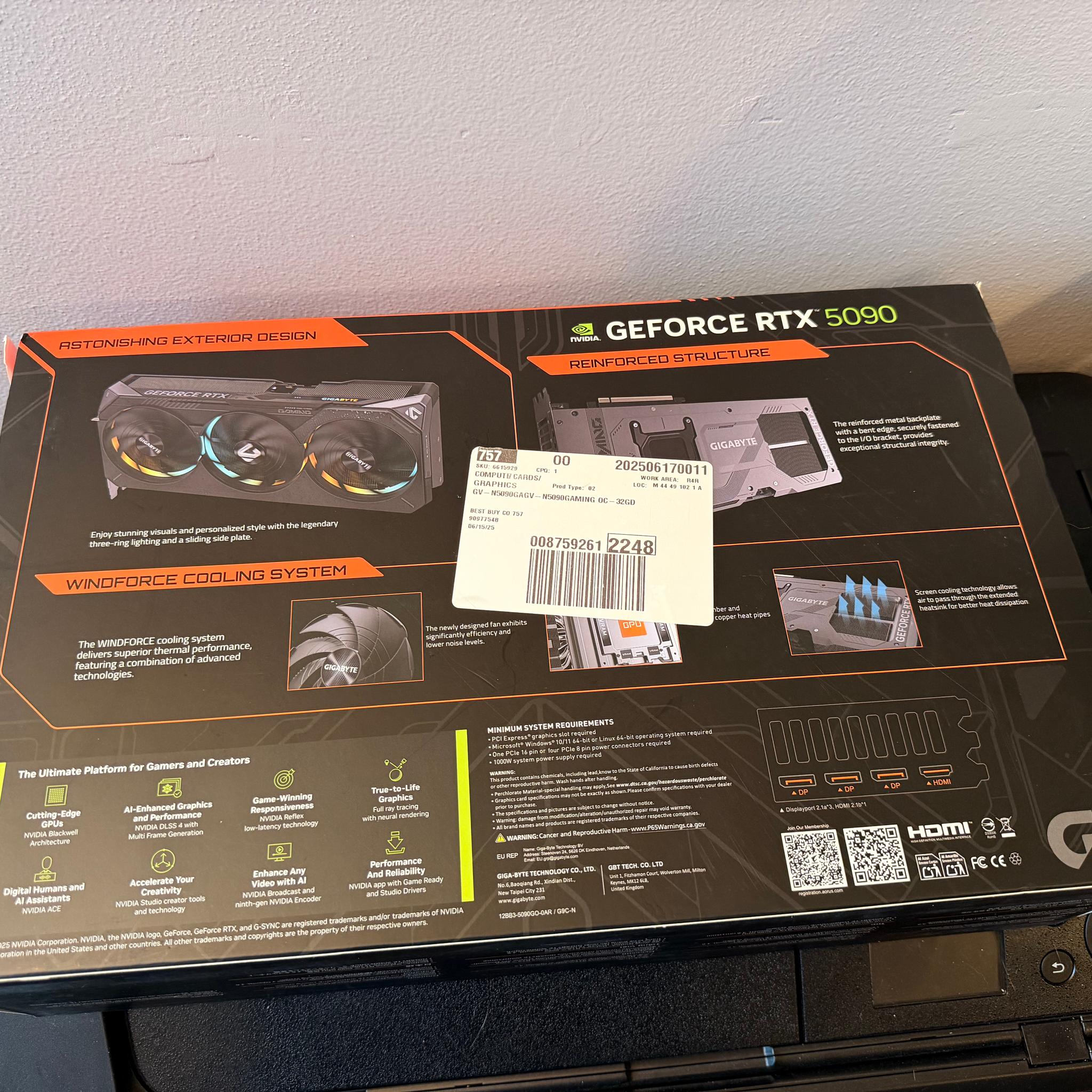 Barely Used GIGABYTE GeForce RTX 5090 GAMING OC 32GB