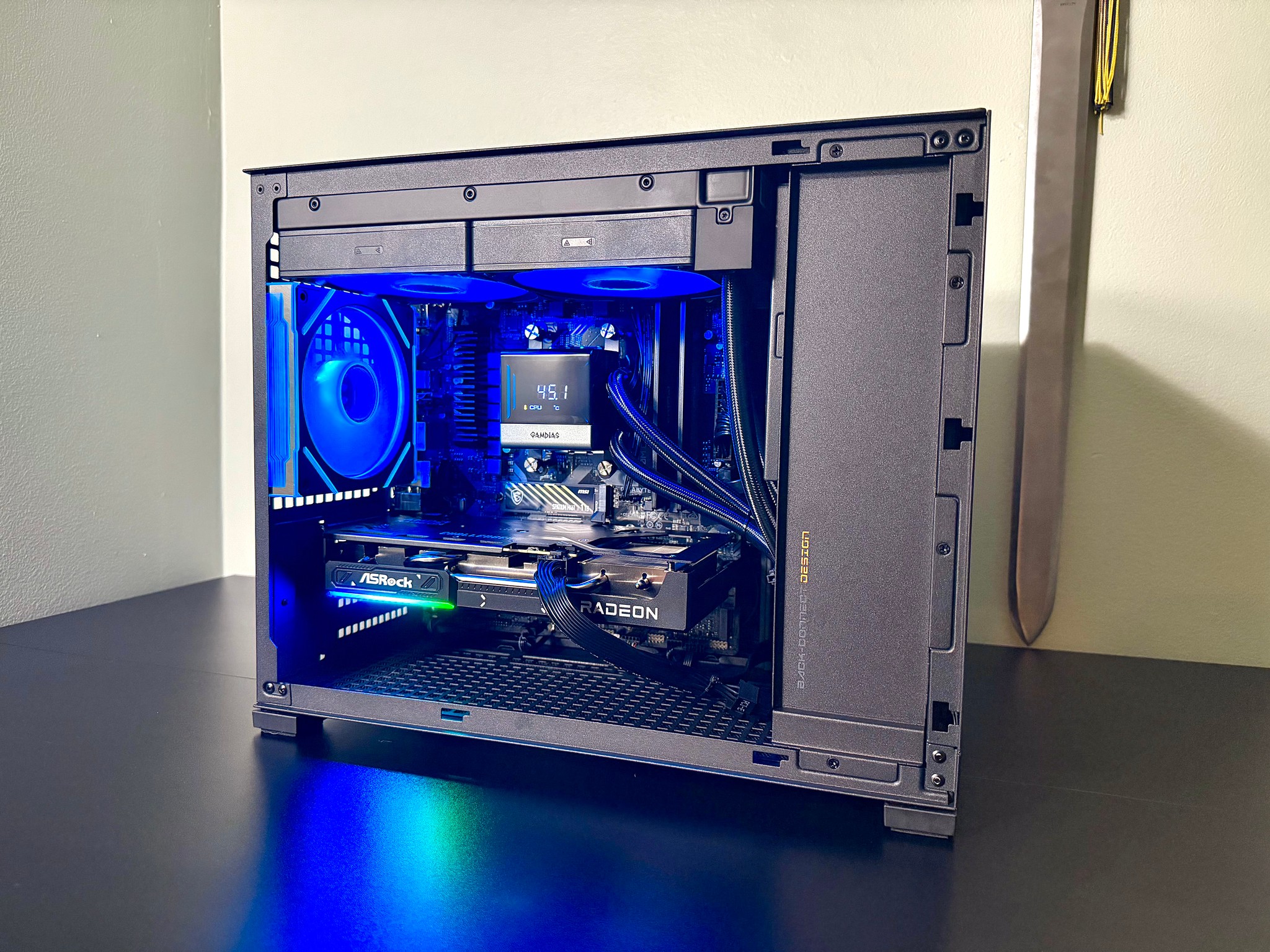 Ryzen 7700x | 9060xt 16GB | 32GB DDR5 | 1TB SSD With LCD Liquid Cooler Gaming PC