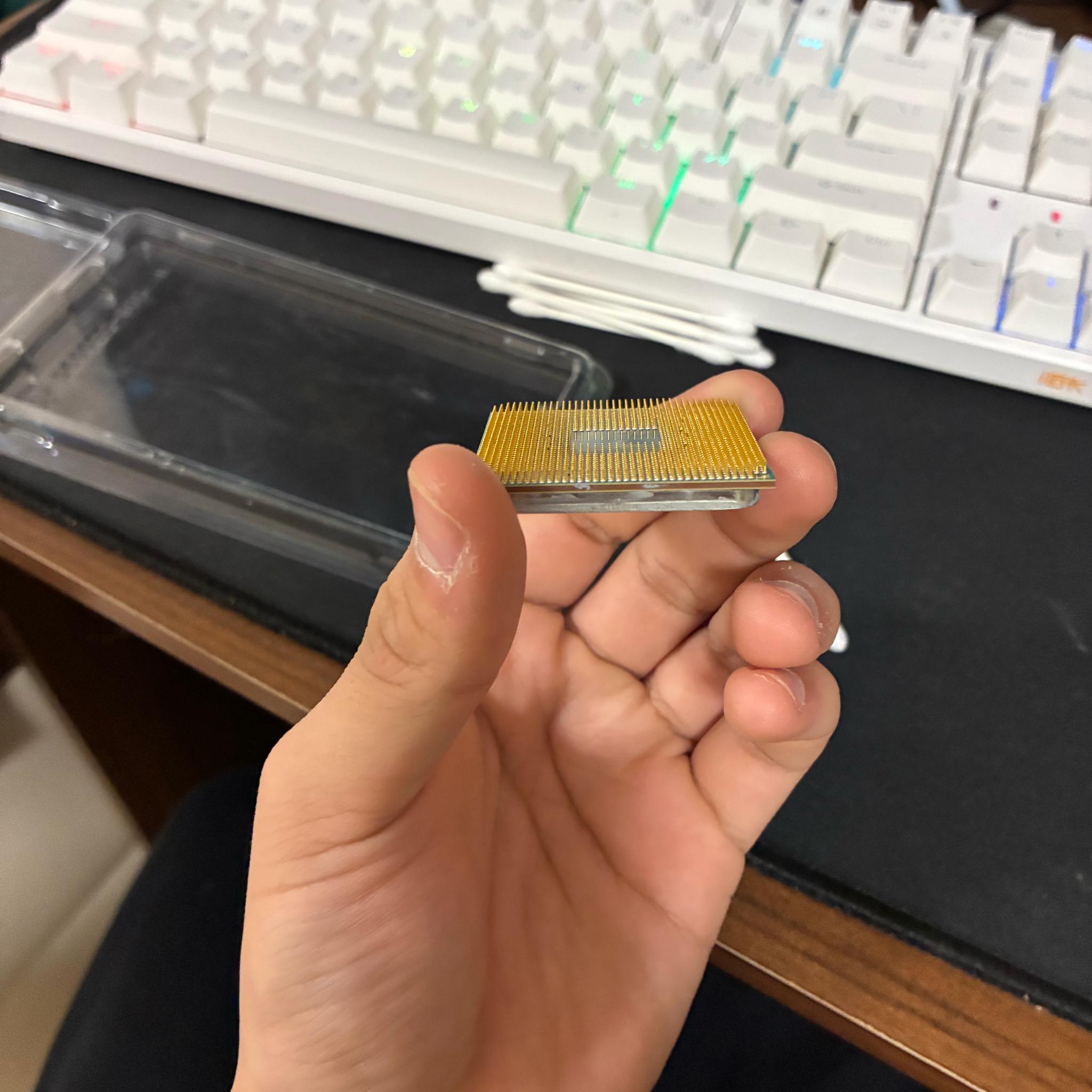 AMD Ryzen 7 2700