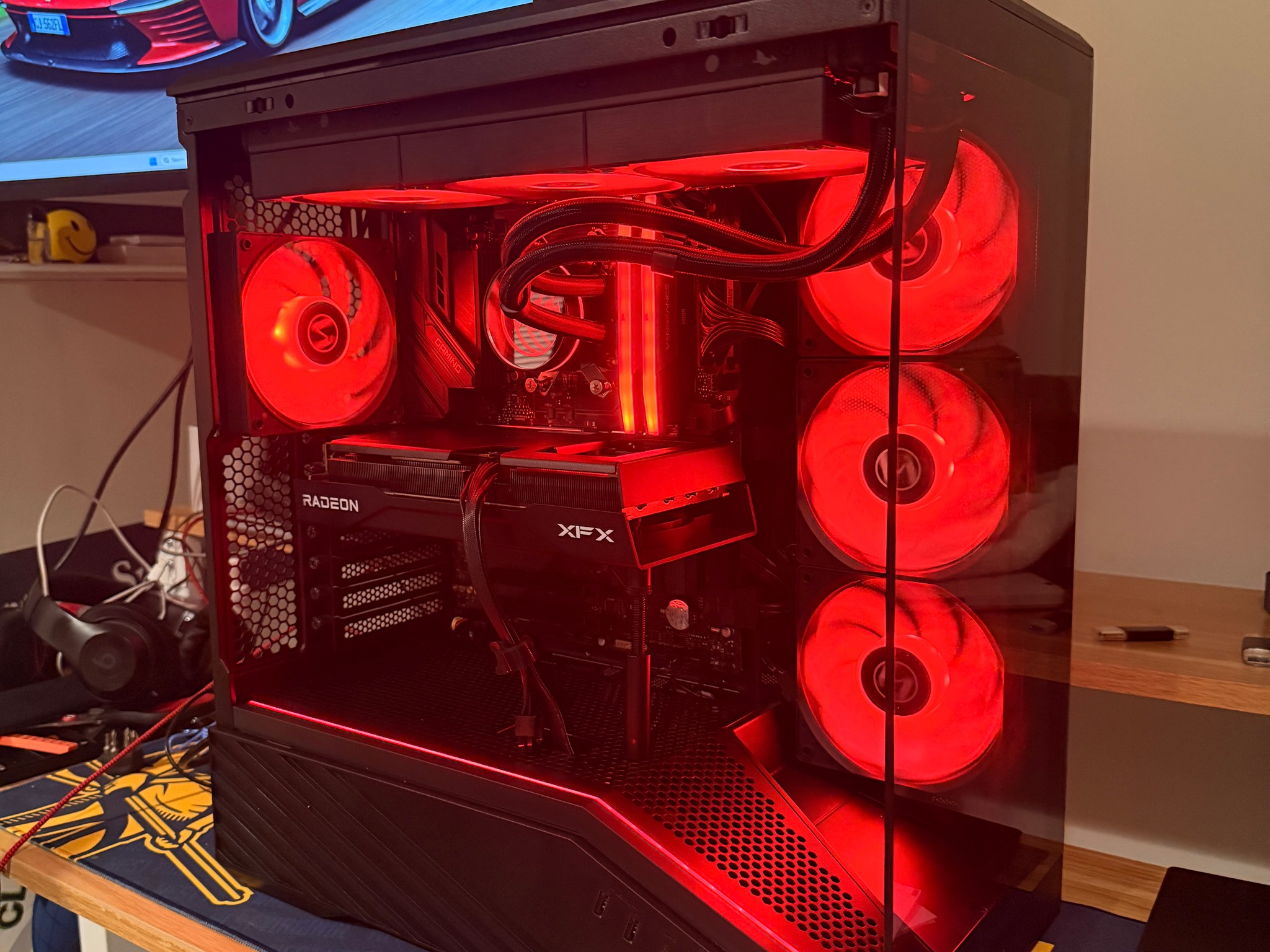 Custom Gaming PC, AMD ryzen 7 7800x3d, 9060xt 16gb, gen5 1tb nvme, 32gb ddr5 6000