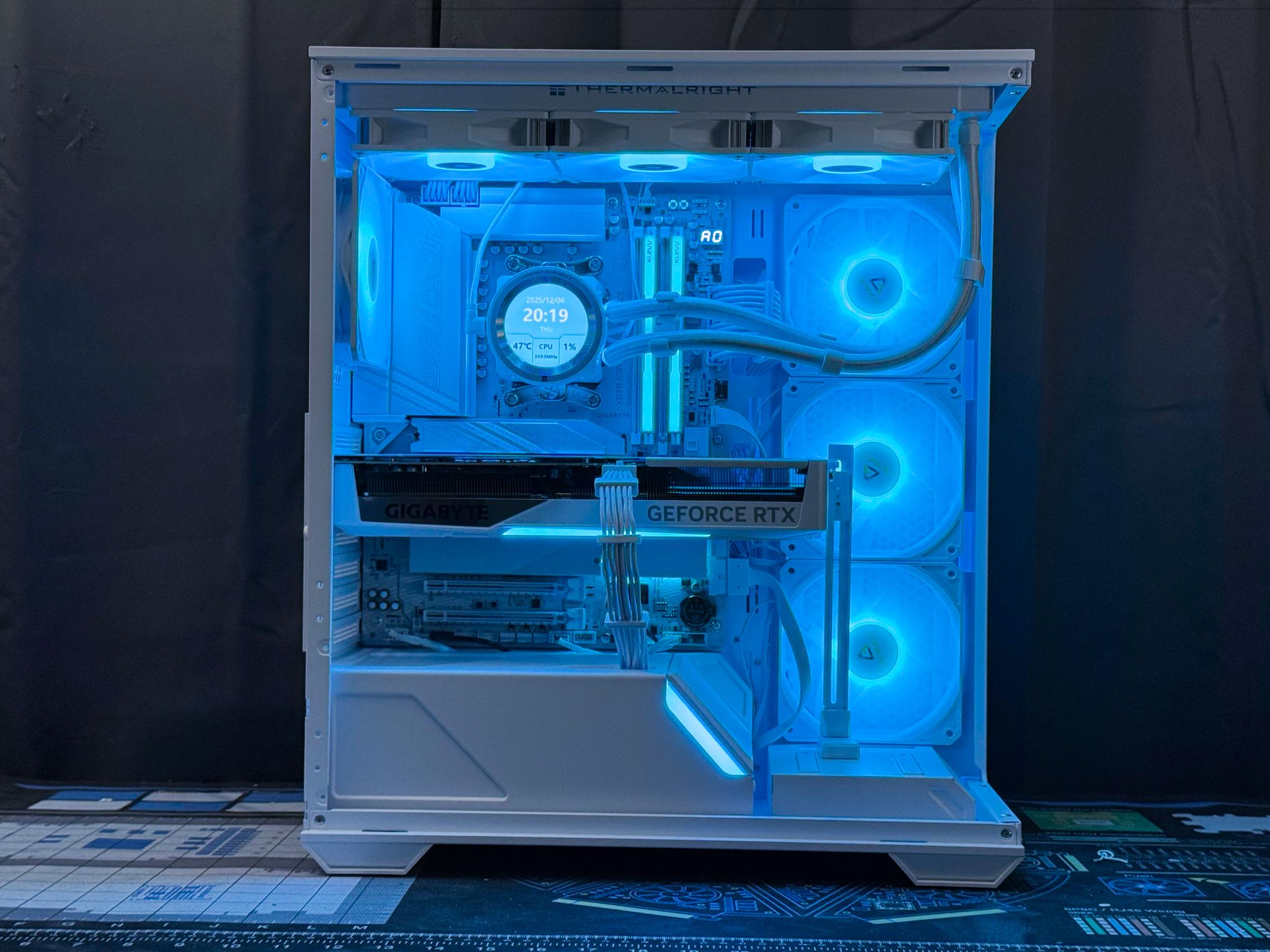 Polaria - Ryzen 7 9800X3D, RTX 5070Ti 16GB, 32GB DDR5, 2TB SSD, Wifi
