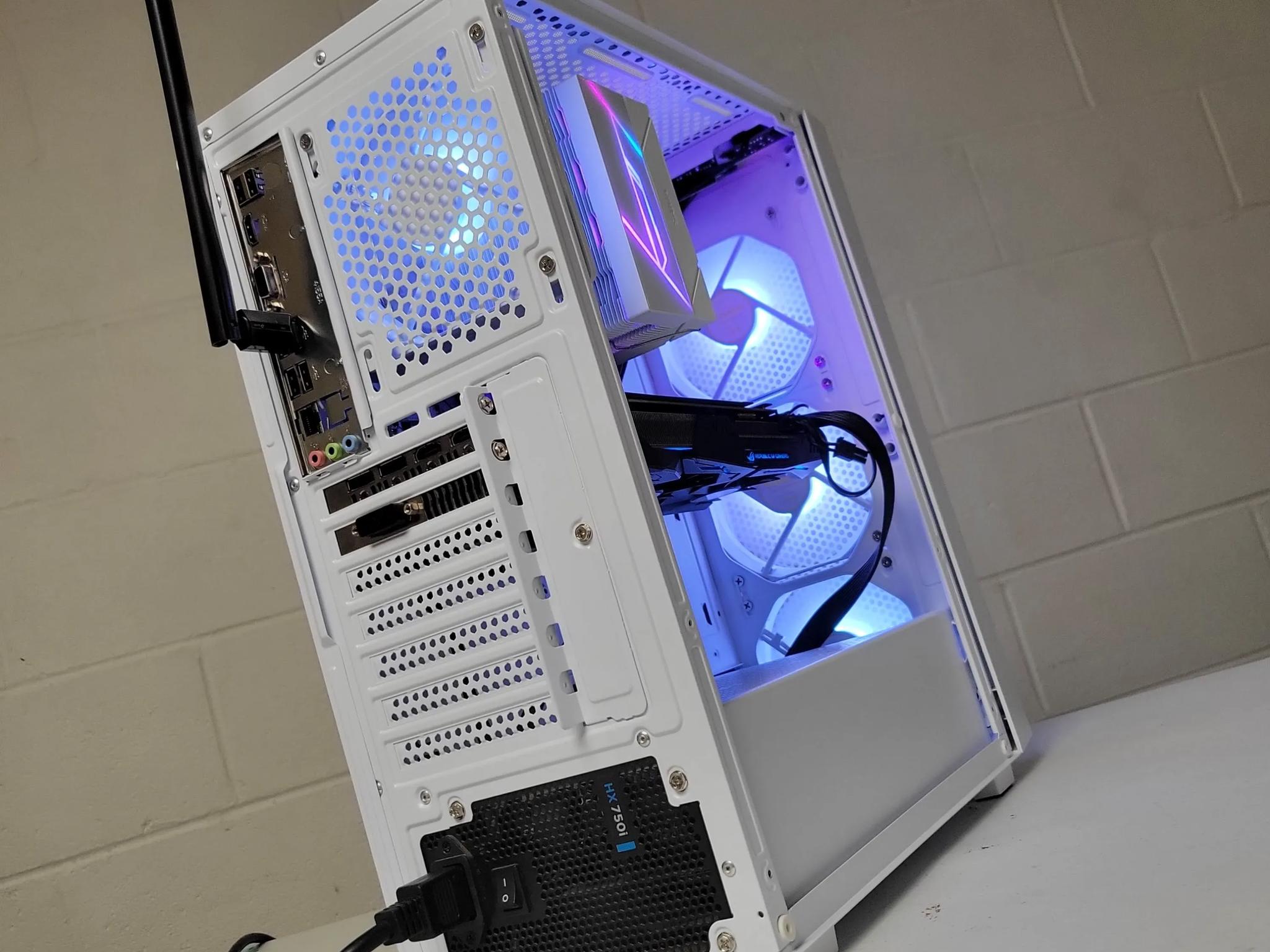🔥🧊GTX 1080 8gb White Gaming PC🔥🧊 (Ryzen 5 3600//GTX 1080 8gb)