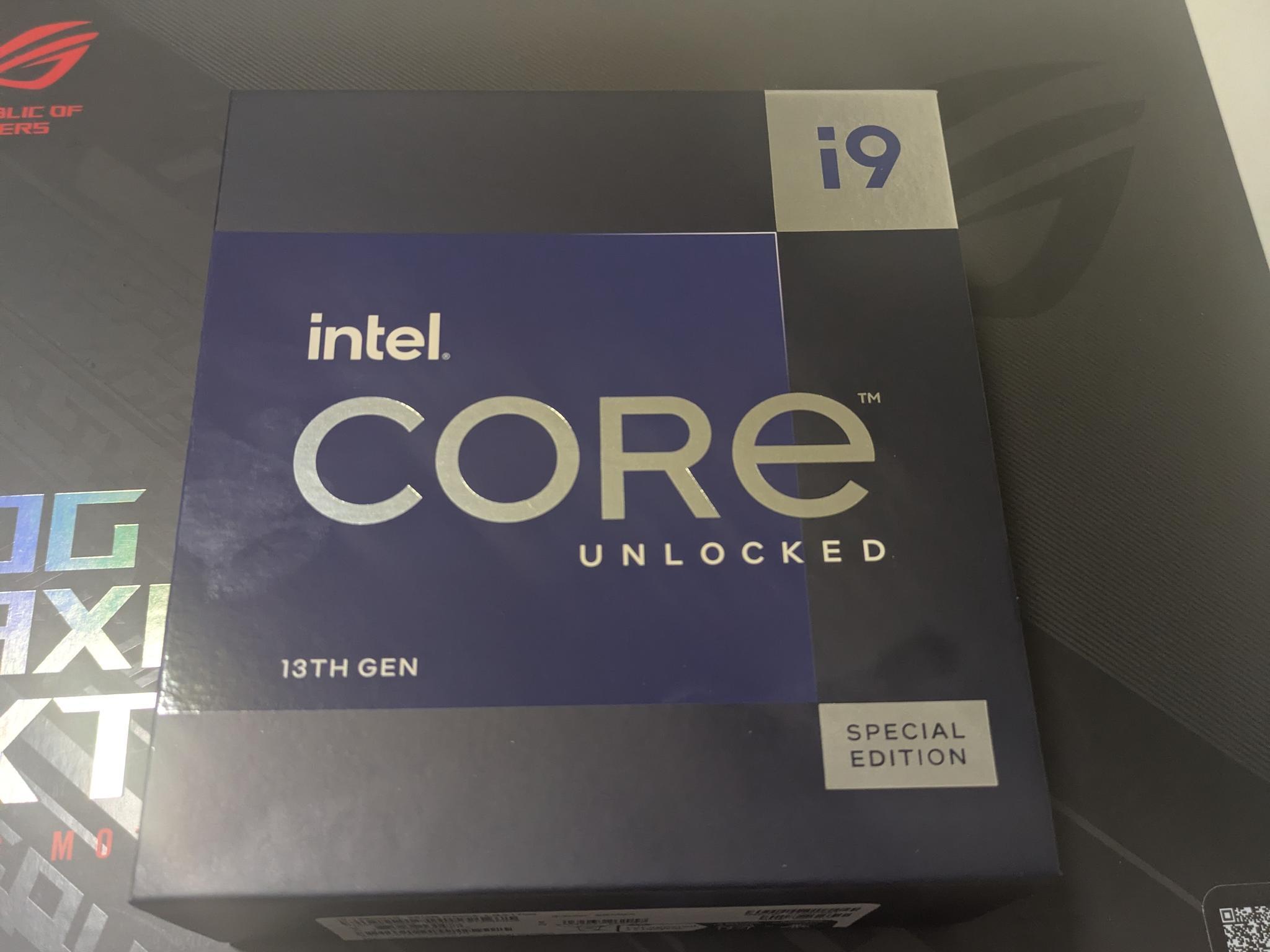 i9 13900KS + ASUS Z790 Maximus + 6x Corsair 140mm Fans