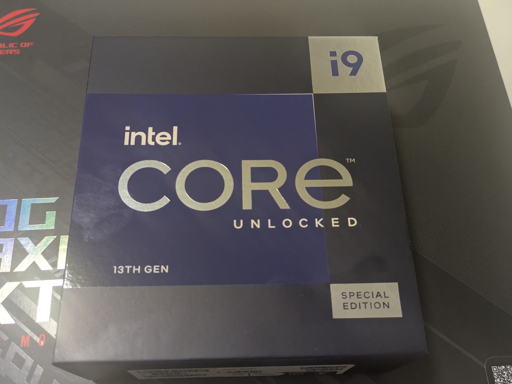 i9 13900KS + ASUS Z790 Maximus + 6x Corsair 140mm Fans
