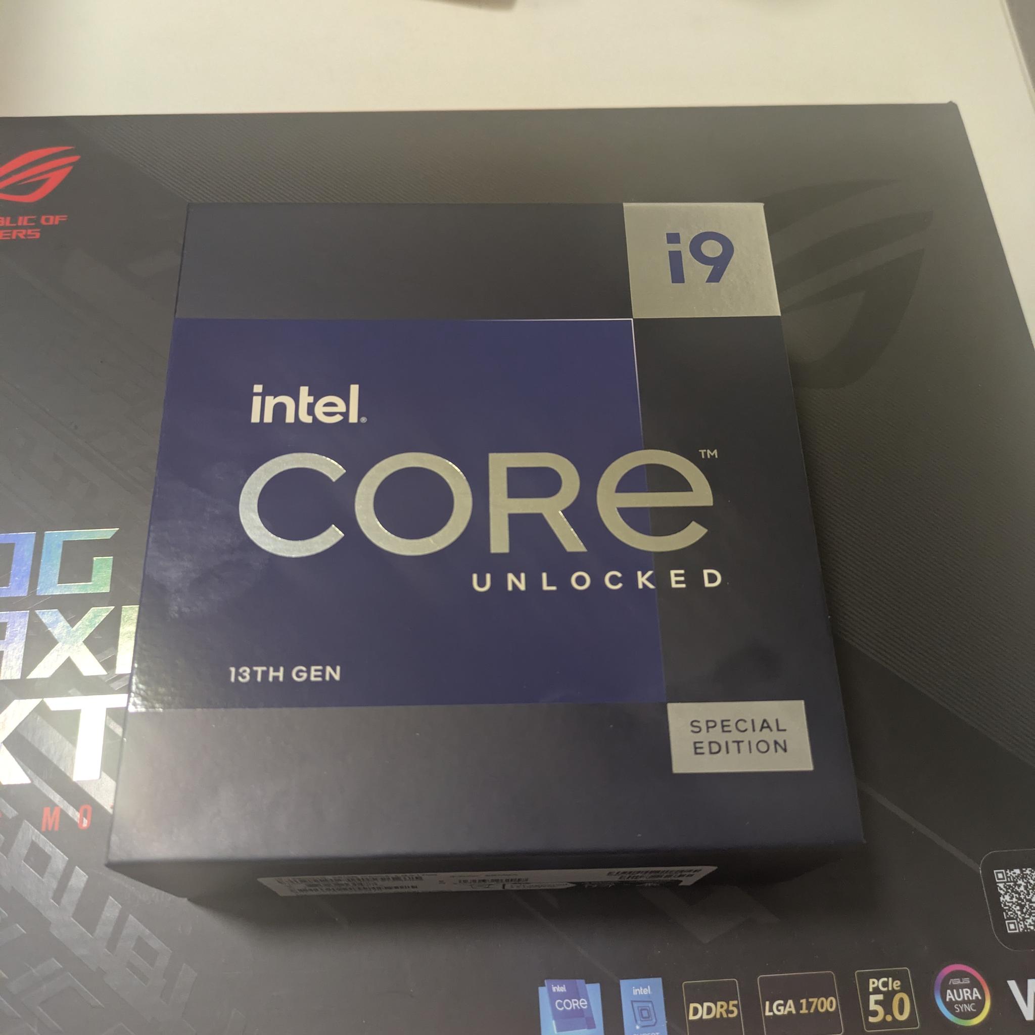 i9 13900KS + ASUS Z790 Maximus + 6x Corsair 140mm Fans