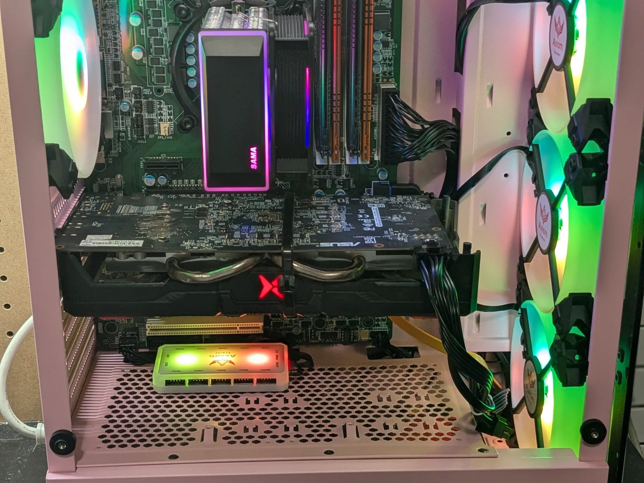 Fabulously Pink |  100 FPS Fortnite | i5-4590 , 16GB RAM, 500GB SSD, RX 470 8GB, RGB, Wifi, Win10