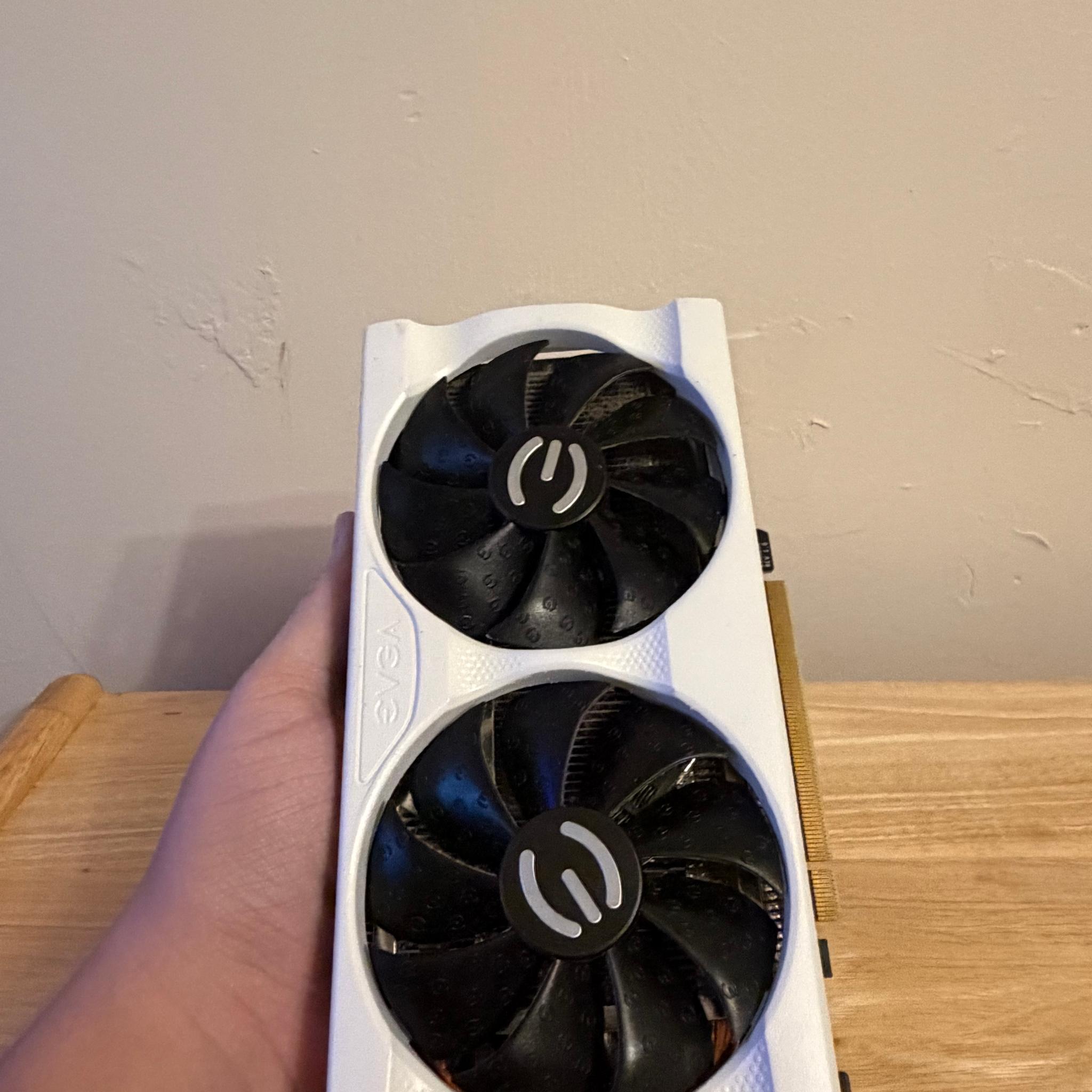 White EVGA GeForce RTX 3060 Ti XC GAMING 8GB — Excellent Condition \(High FPS 1080p/1440p\)