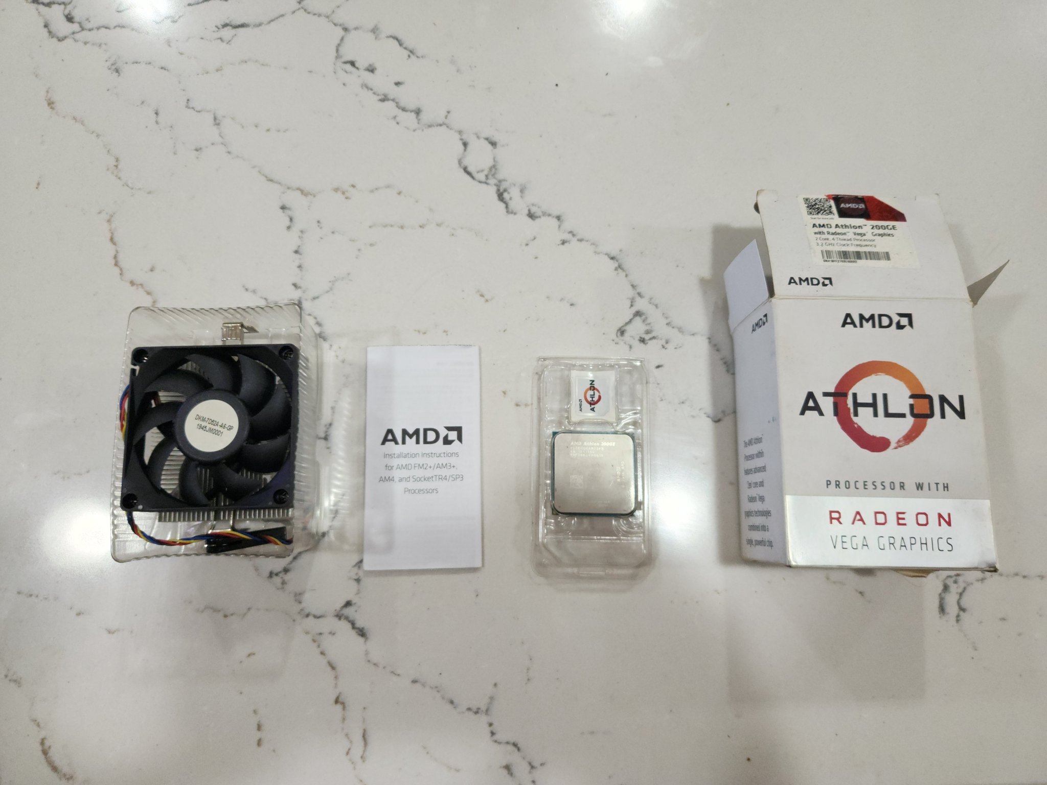 AMD ATHLON 200GE