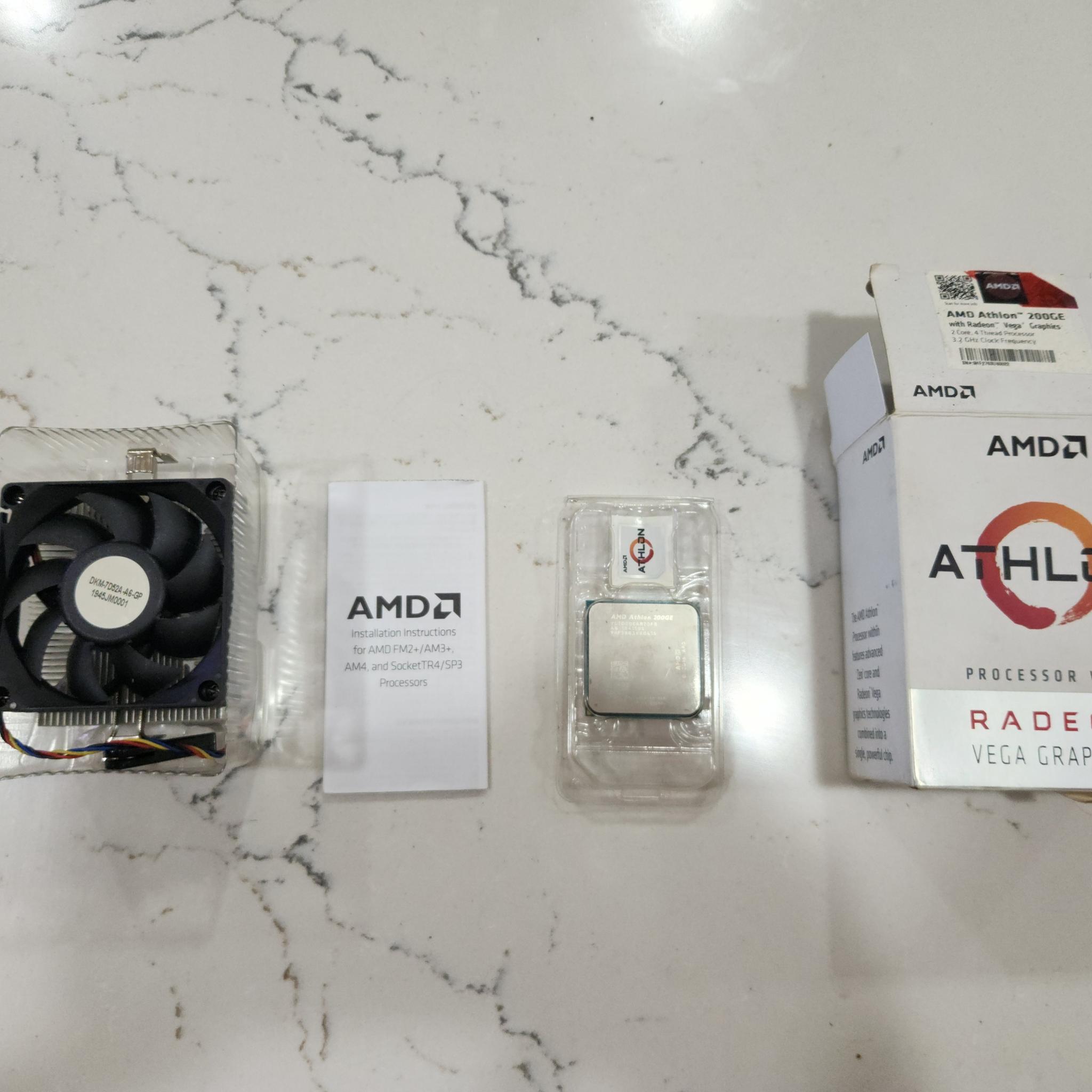 AMD ATHLON 200GE