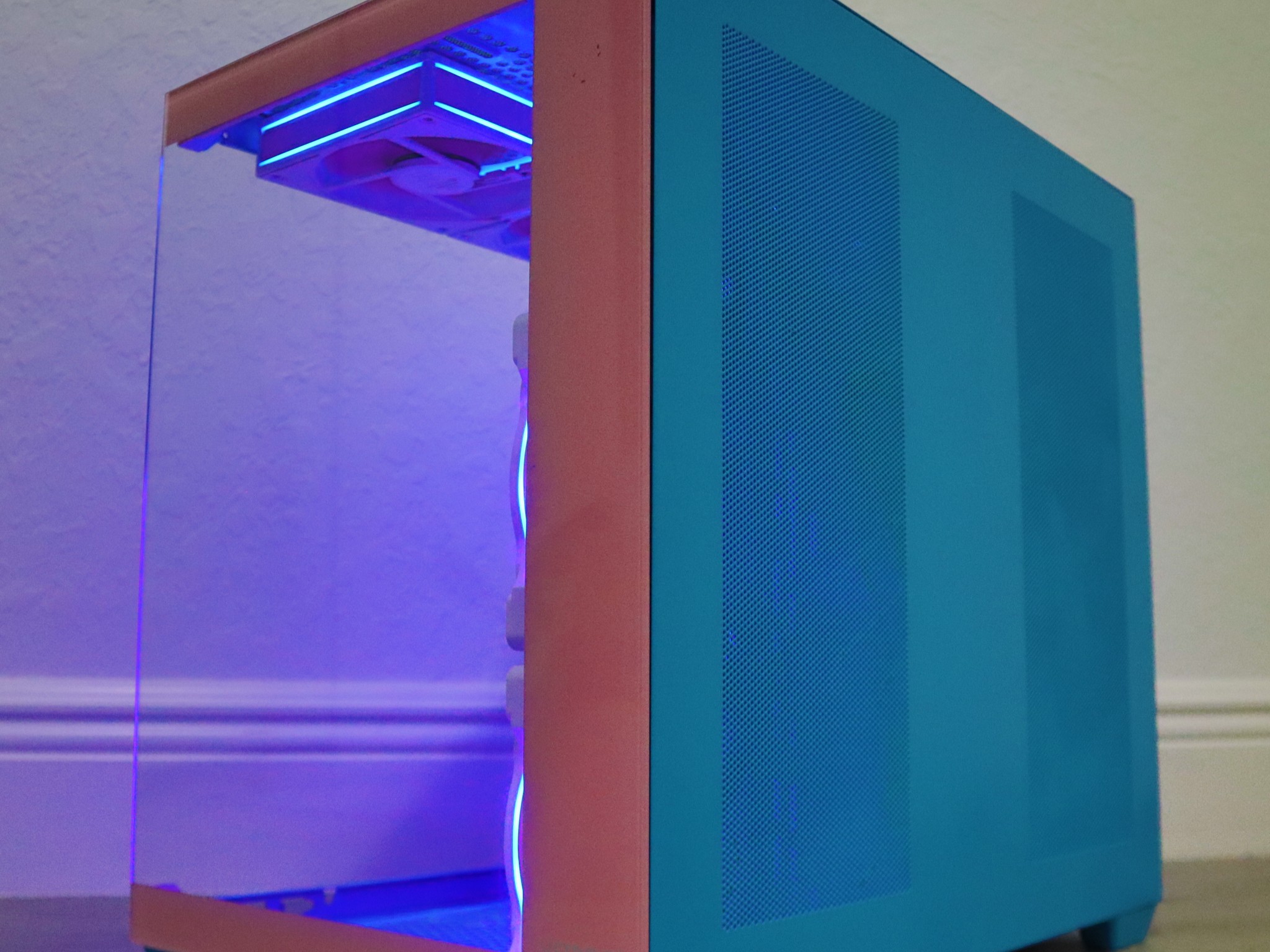 Gaming PC - GTX 970, I7-3770, 32GB DDR3, WIFI, BLUETOOTH, ARGB, BLUE, 128GB SSD, 250GB HDD.