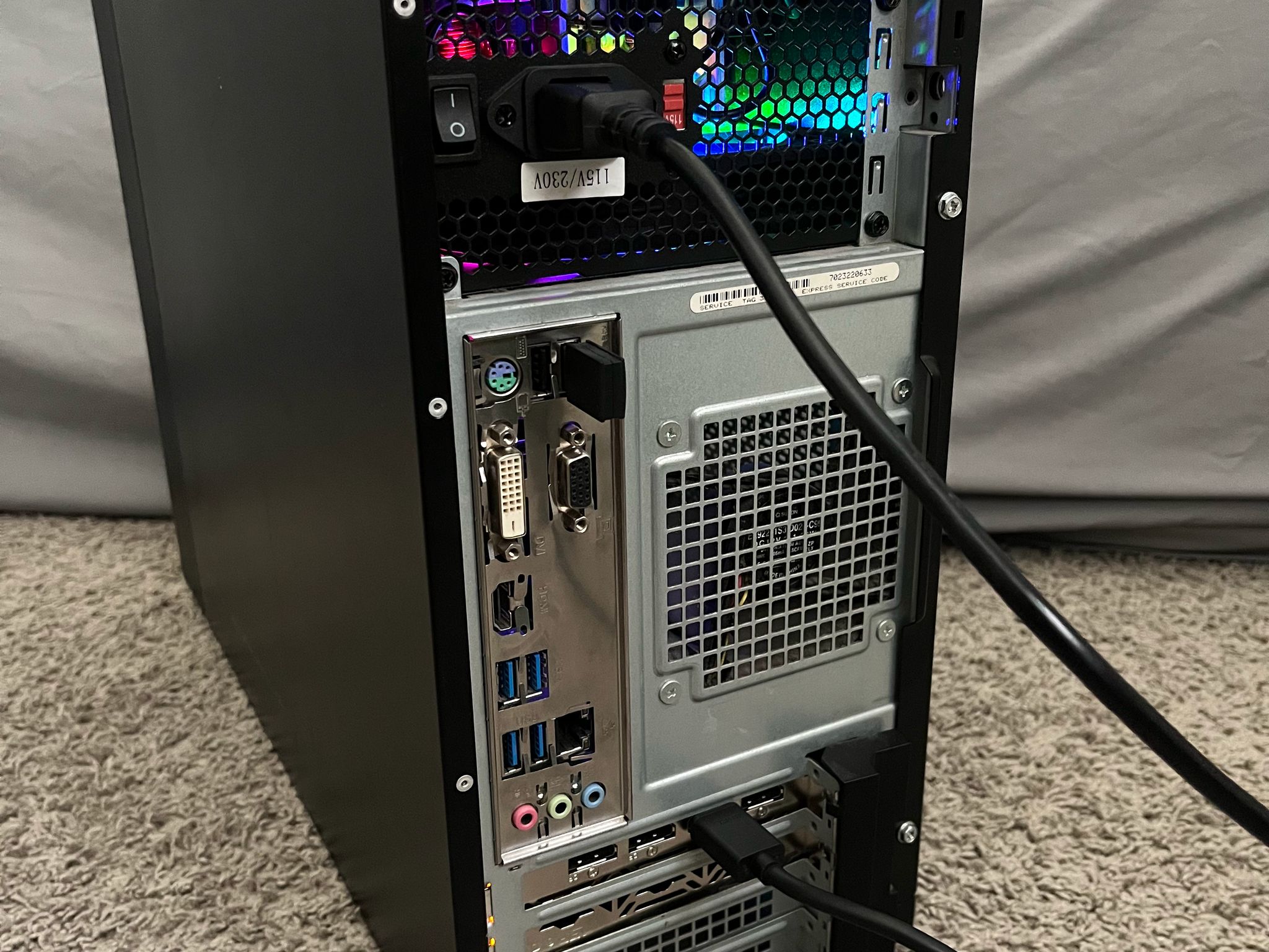 READ DESCRIPTION | SLEEPER GAMING PC | I7-8700, RX 6600, 1.25TB SSD+HDD, 16GB RAM