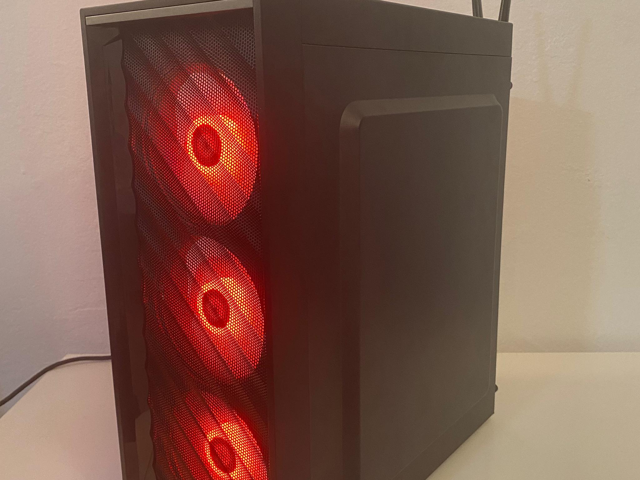 Gaming PC - GTX 1070, Intel i3 8100, 512 SSD, HDD, 16GB DDR4, Windows 10