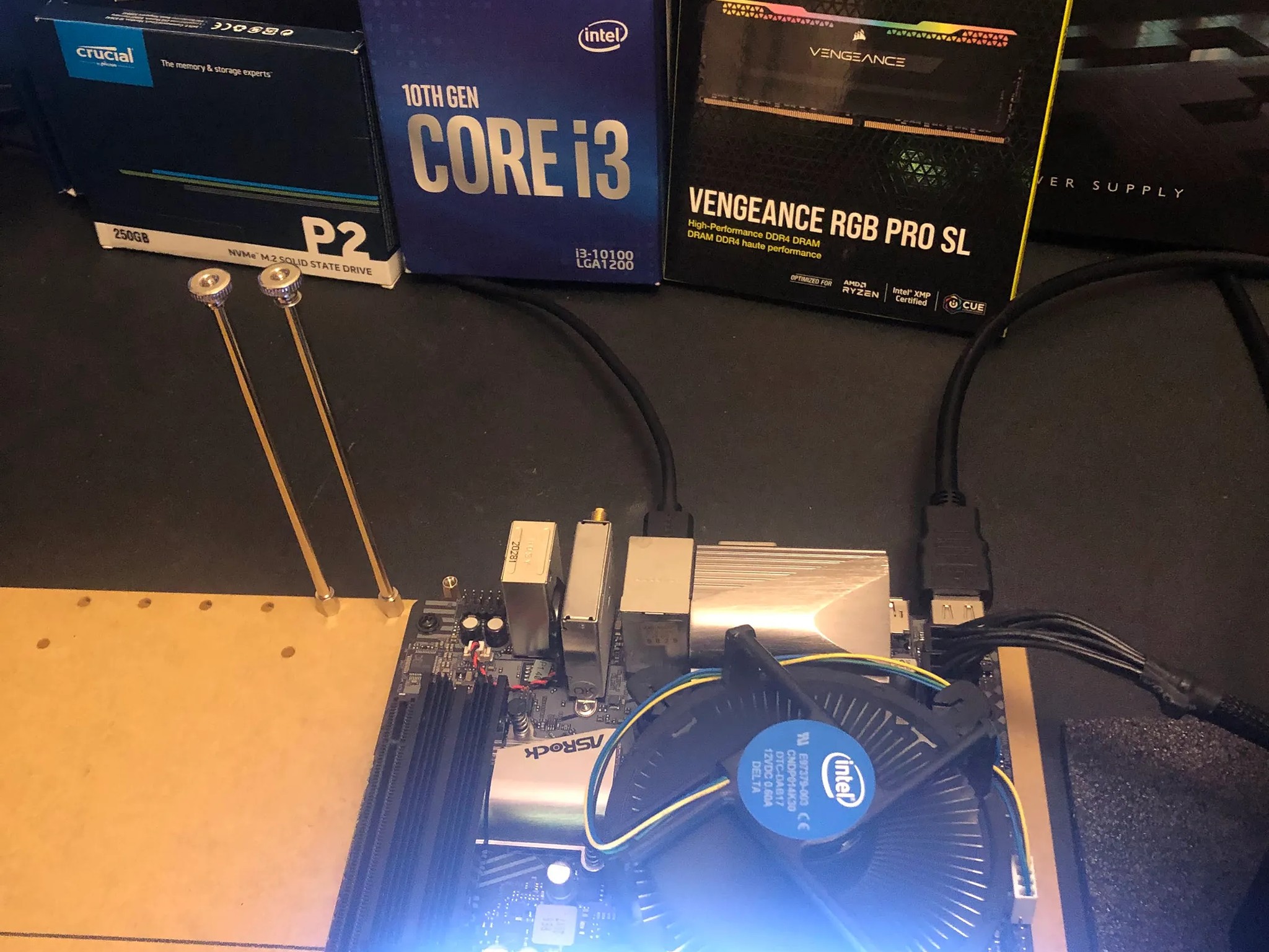CPU+Motherboard+RAM+SSD combo: AsRock b460m itx, i3 10100, 16 Gb Ram RGB Corsair, Crucial 256G m.2 