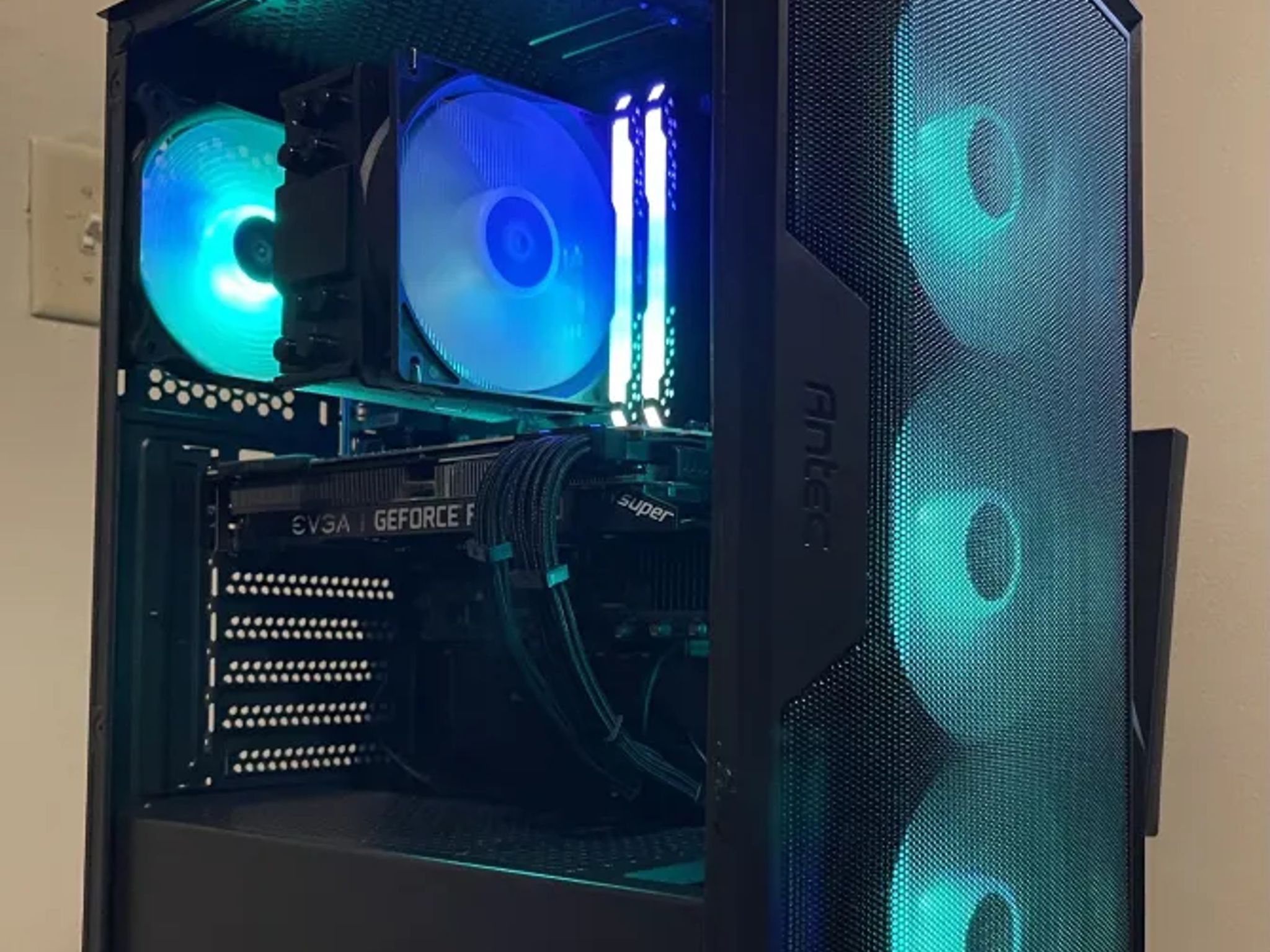 Nvidia RTX 2070 Super | RYZEN 7 3700X | 16GB RAM | 1TB M.2 NVMe SSD | Black Gaming PC