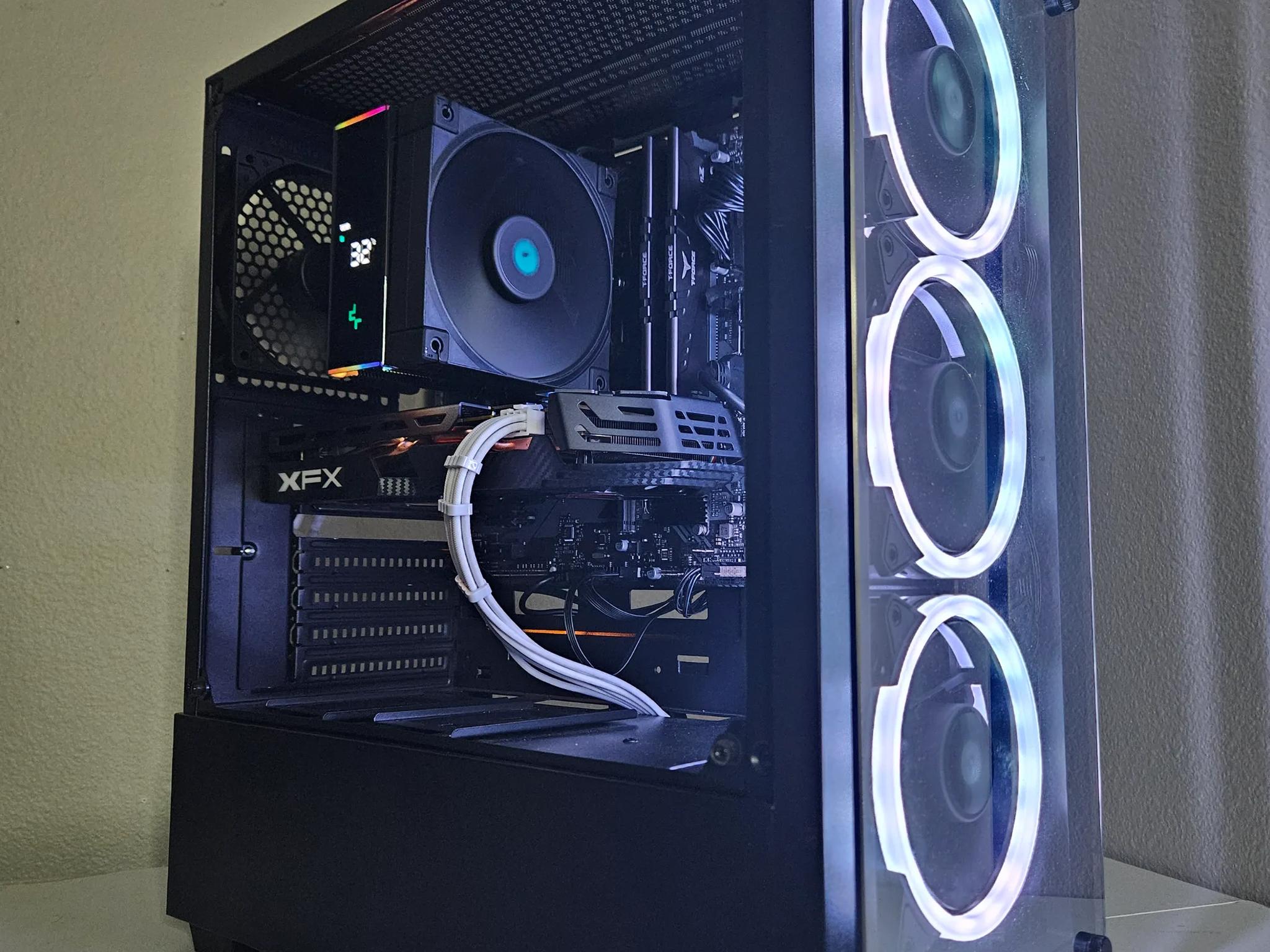 Gaming pc | ryzen 5 | Rx 580| 16gb ram | wifi | WIN 11