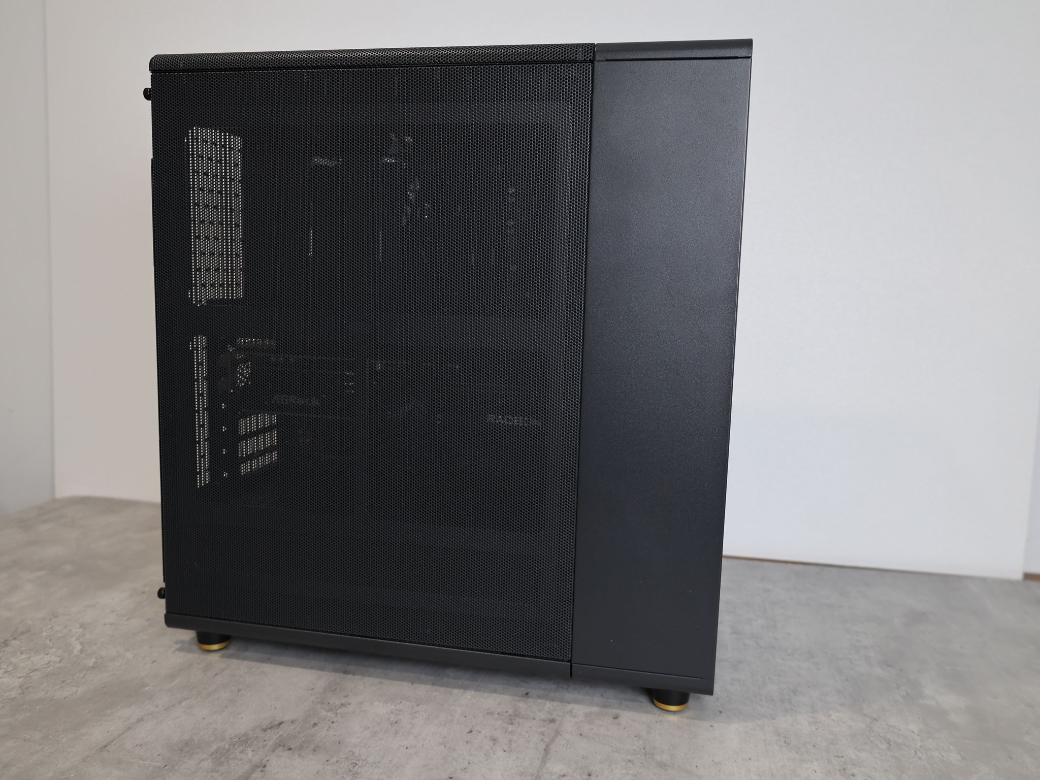 Fractal North 7800x3d+9070xt 1440P/4K Build