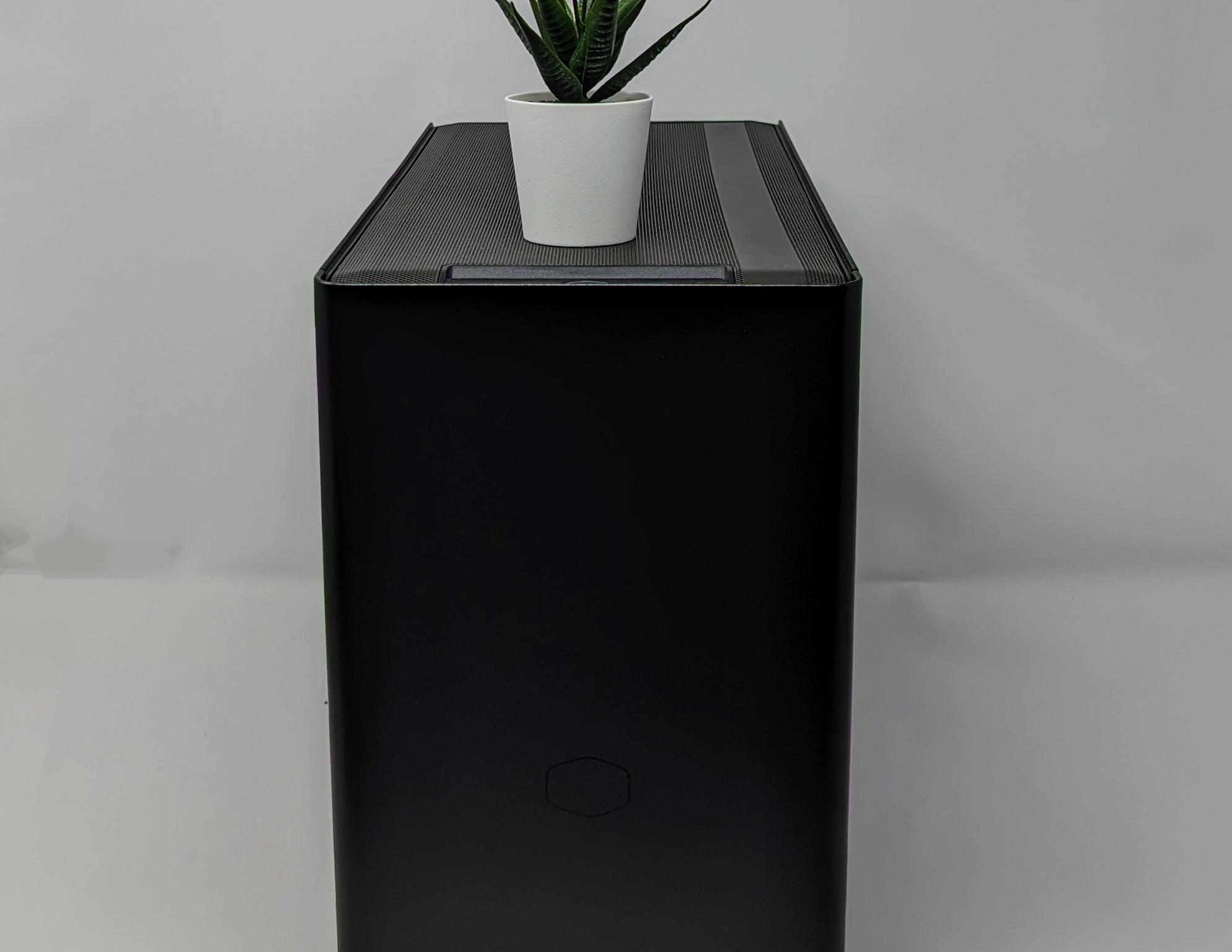 Minimalist Power ITX | RTX 4070 | Intel i5-12600K | 32gb RAM | 4TB Gen 4 NVMe SSD