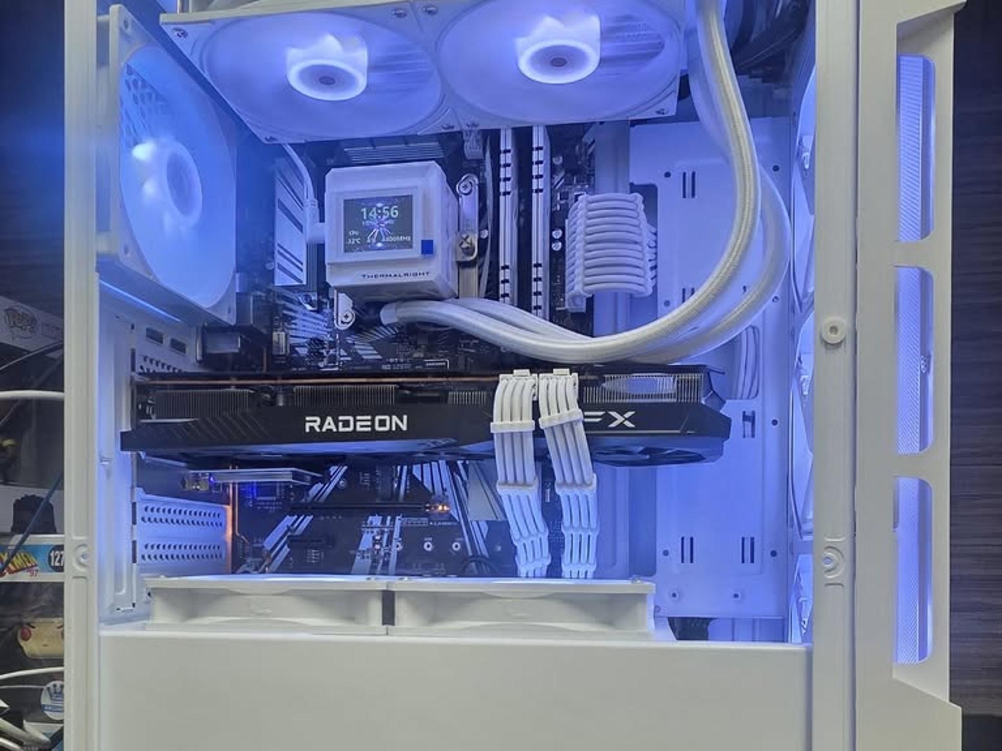 UDGX White Starfall ◐ Edition — Radeon RX 6700 10GB — 1440p Gaming PC