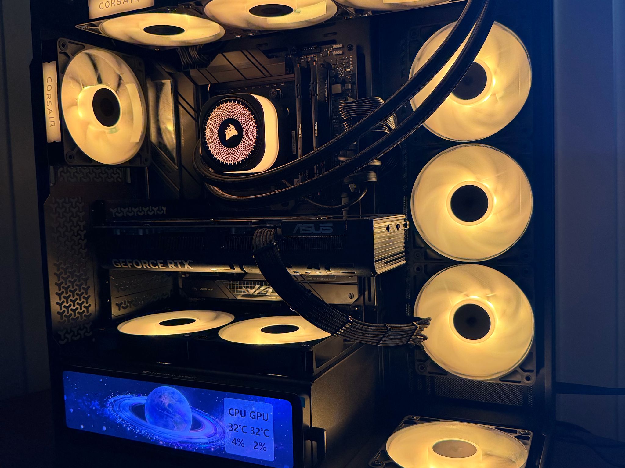 "Event Horizon" Ryzen 7 7800X3D, RTX 5070 Ti 16GB, 32GB DDR5-6000, 2TB Gen4 NVMe, 11.3" LCD Display
