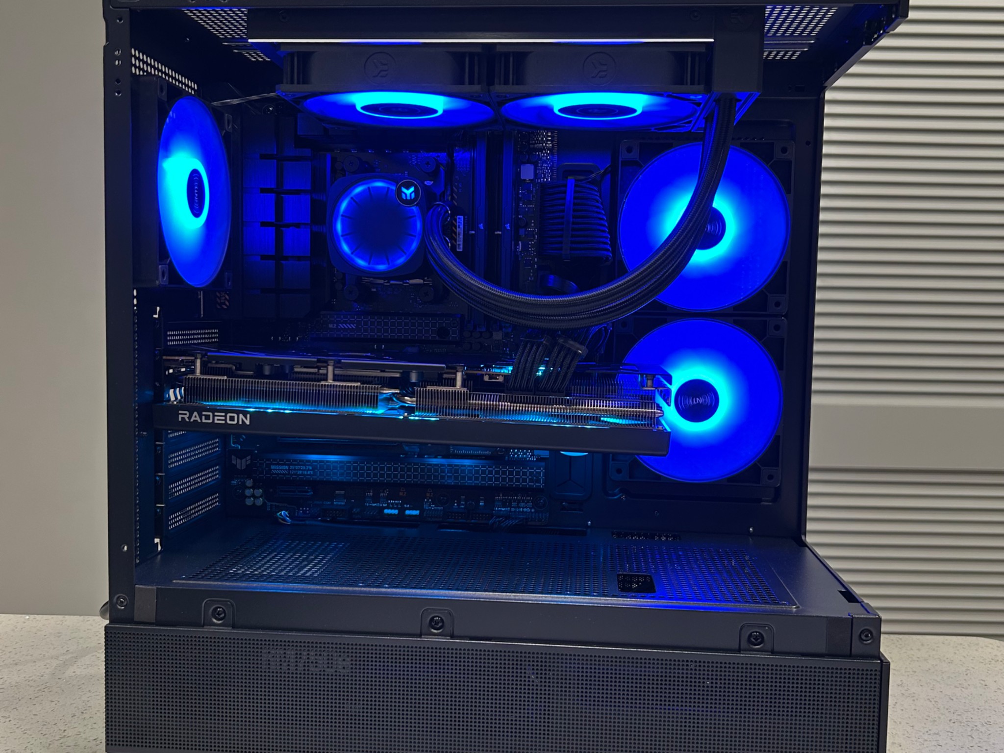 BEAST GAMING PC 1440p | RYZEN 5 7600 | RX 7800XT 16GB | 32GB DDR5 RAM | 1TB NVMe M.2