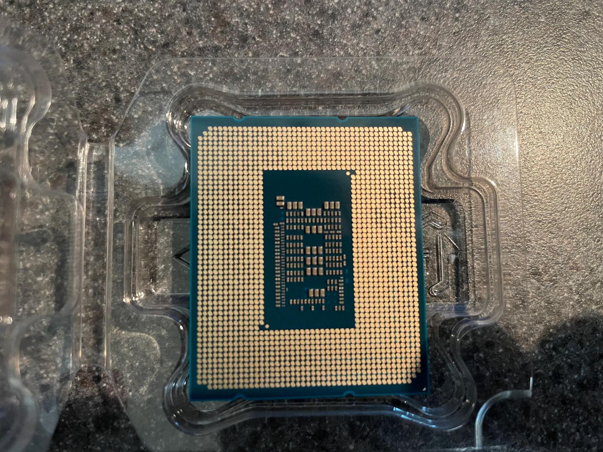 Like New! Intel i5 12400F 6 Cores LGA1700