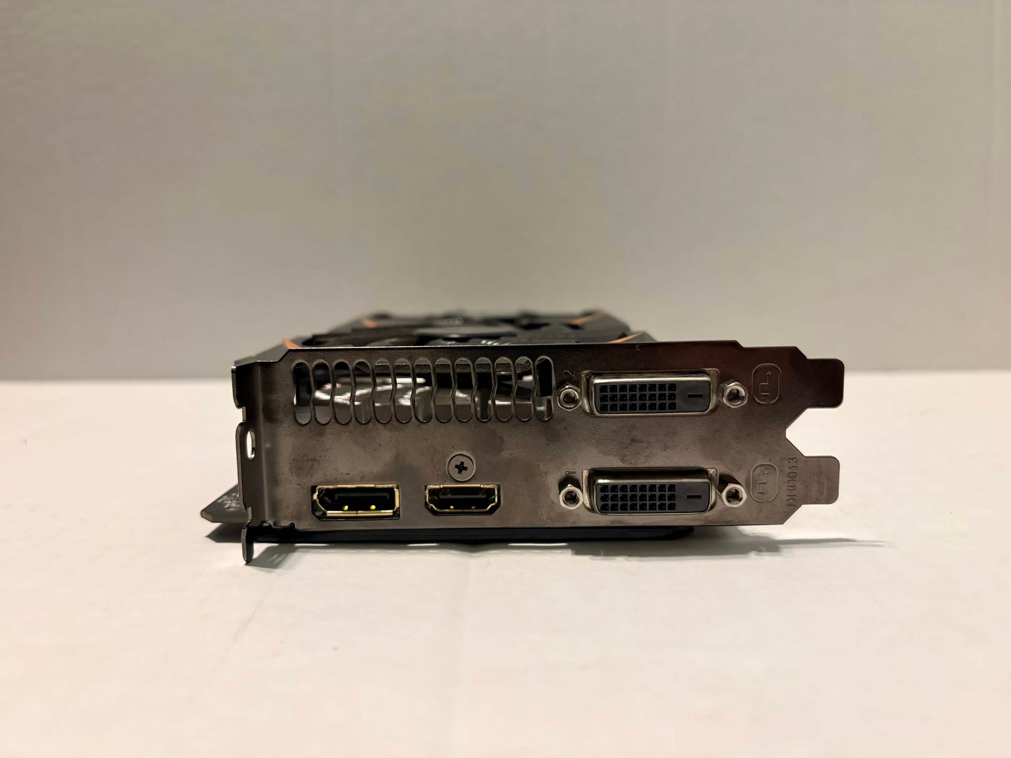 GIGABYTE GeForce GTX 1060 WINDFORCE OC 3G