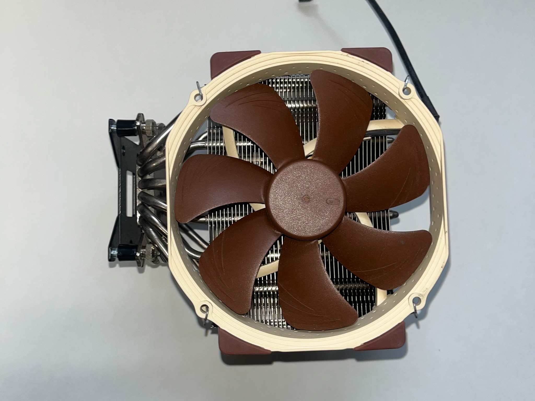 Noctua NH-D15, Premium CPU Cooler with 1X NF-A15 PWM 140mm Fans (Brown)