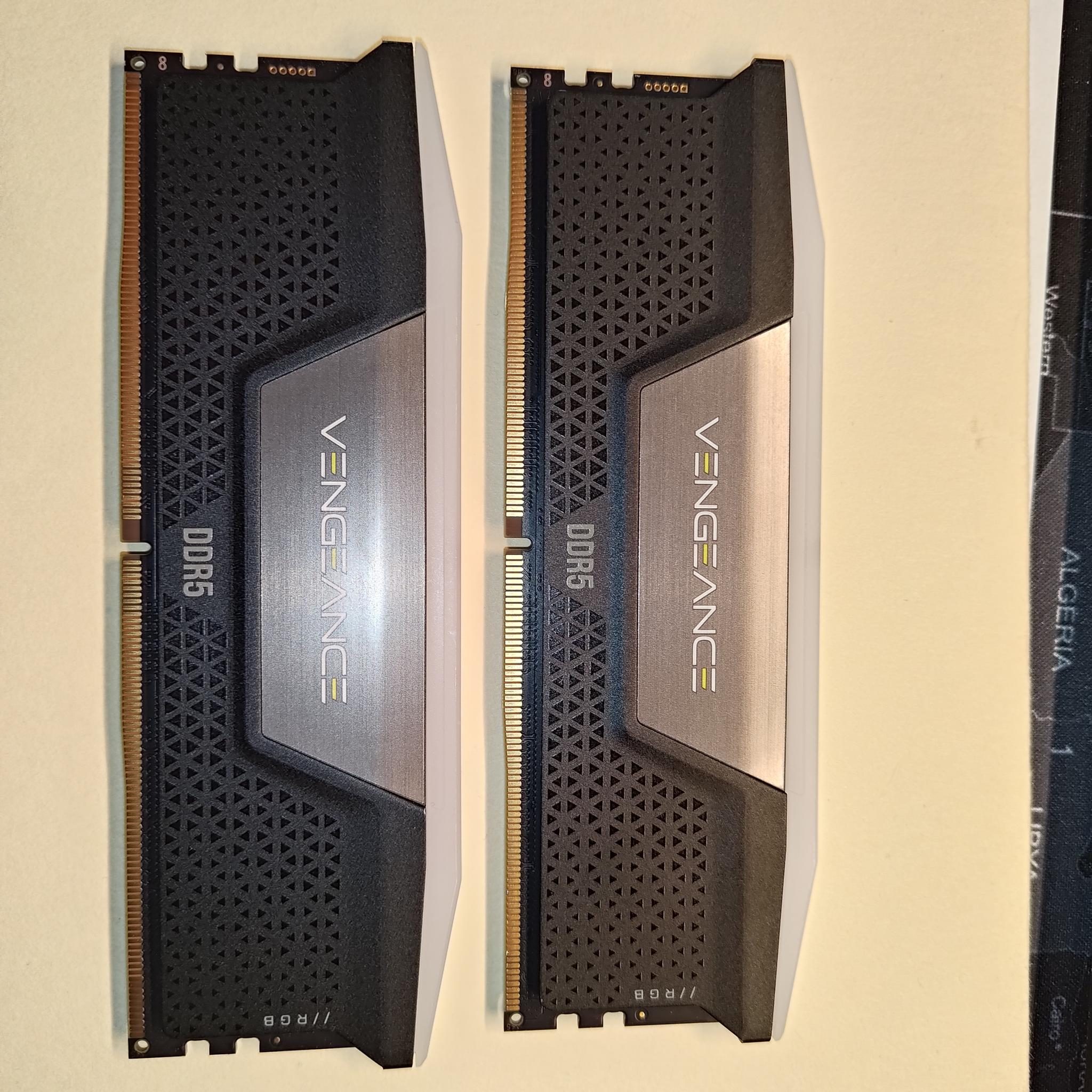 CORSAIR Vengeance RGB 32GB (2 x 16GB) 288-Pin PC RAM DDR5 6400